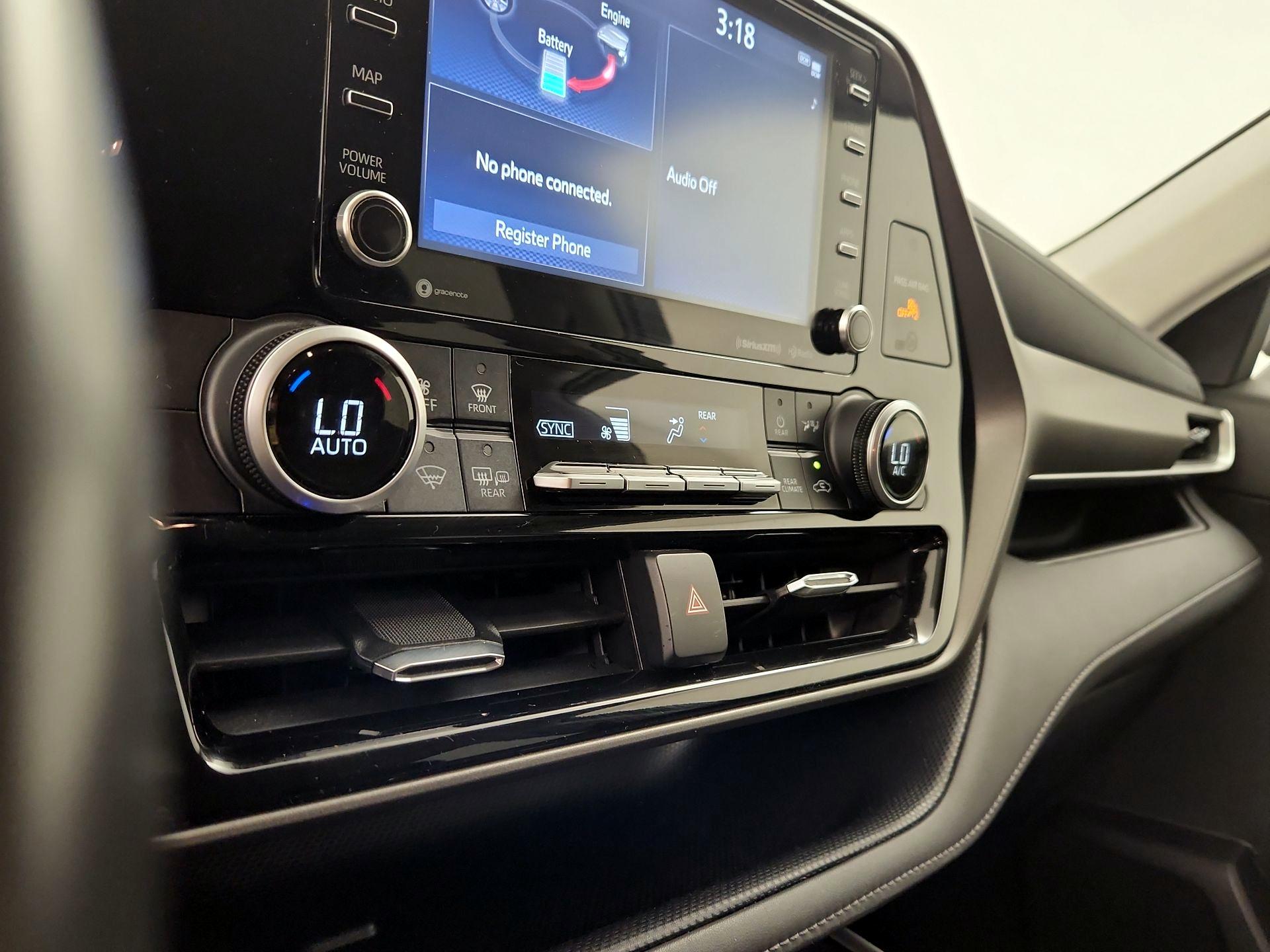 Thumbnail: 2021 Toyota Highlander - 16