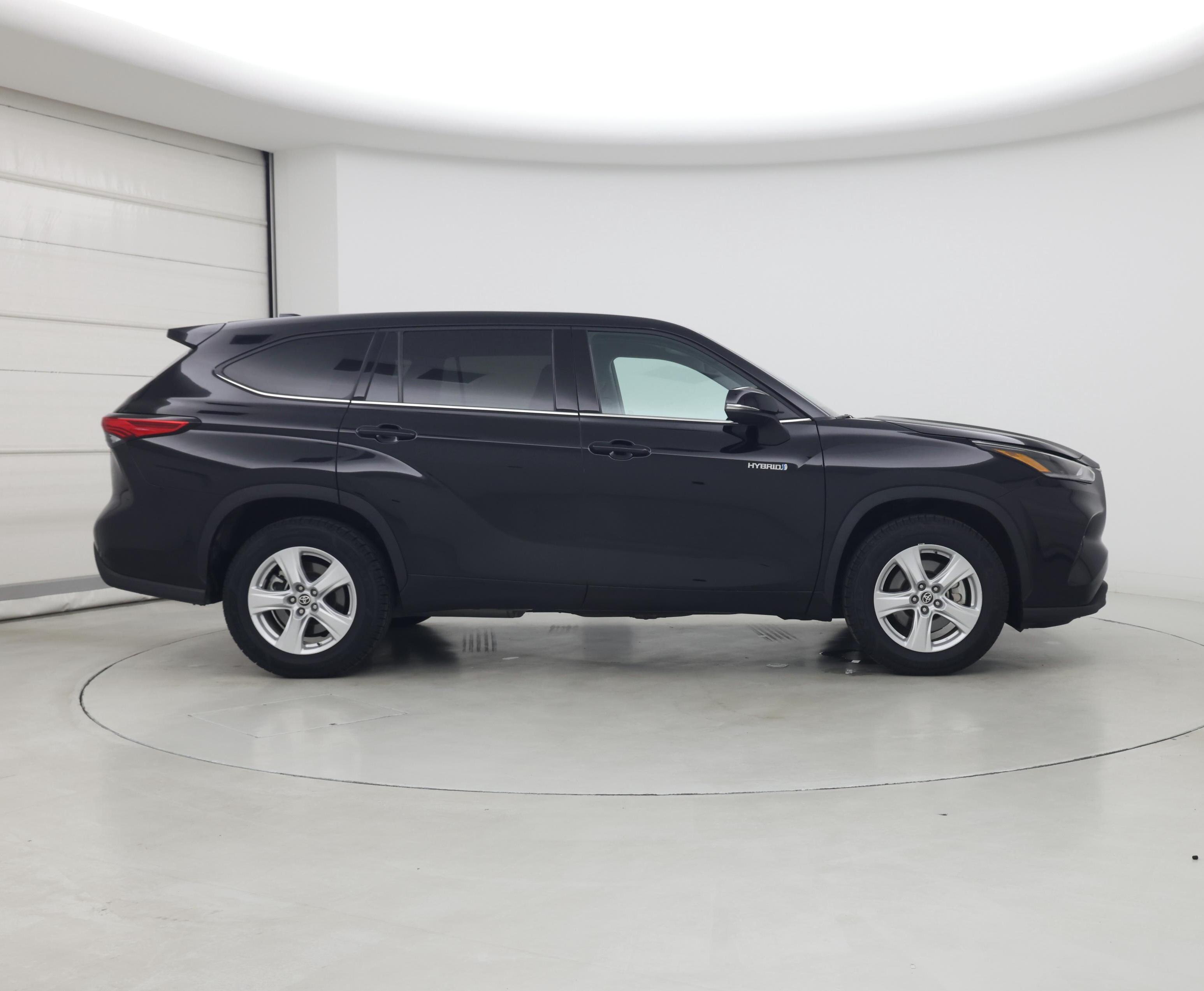 Thumbnail: 2021 Toyota Highlander - 7