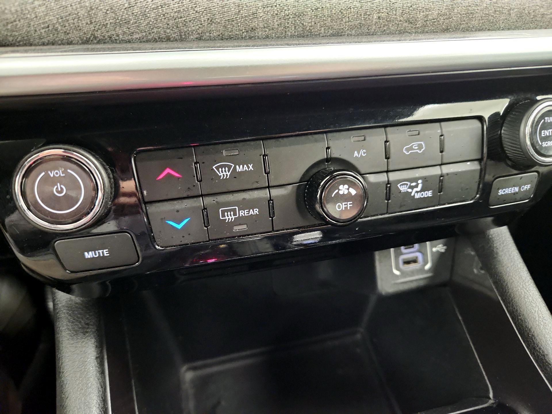 Thumbnail: 2023 Jeep Compass - 16