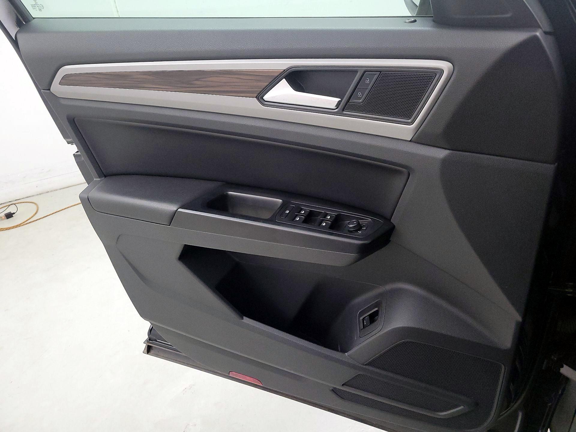 Thumbnail: 2021 Volkswagen Atlas - 10