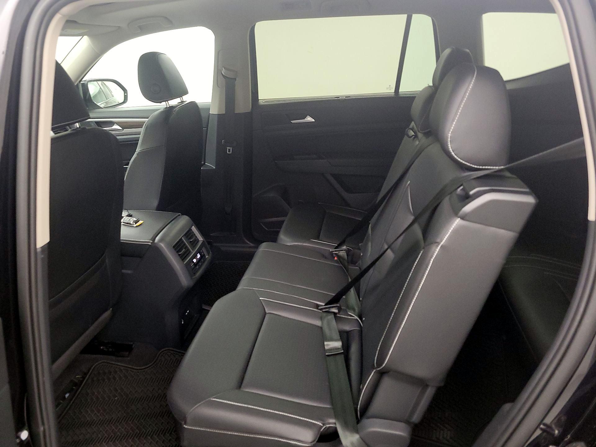 Thumbnail: 2021 Volkswagen Atlas - 17
