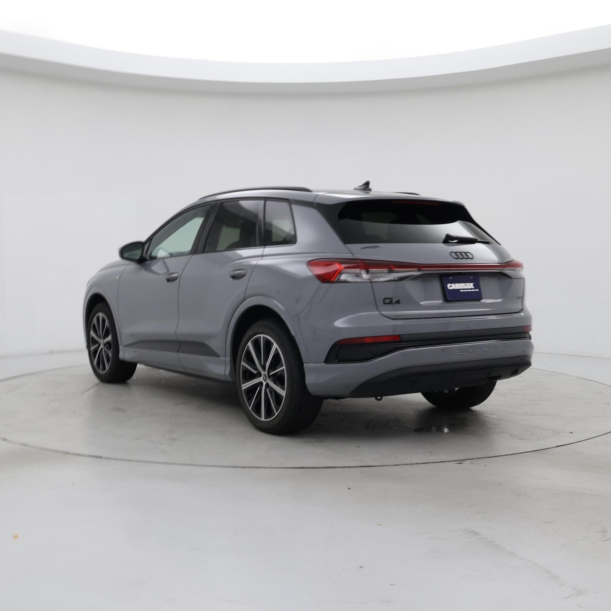 Thumbnail: 2022 Audi Q4 e-tron - 2