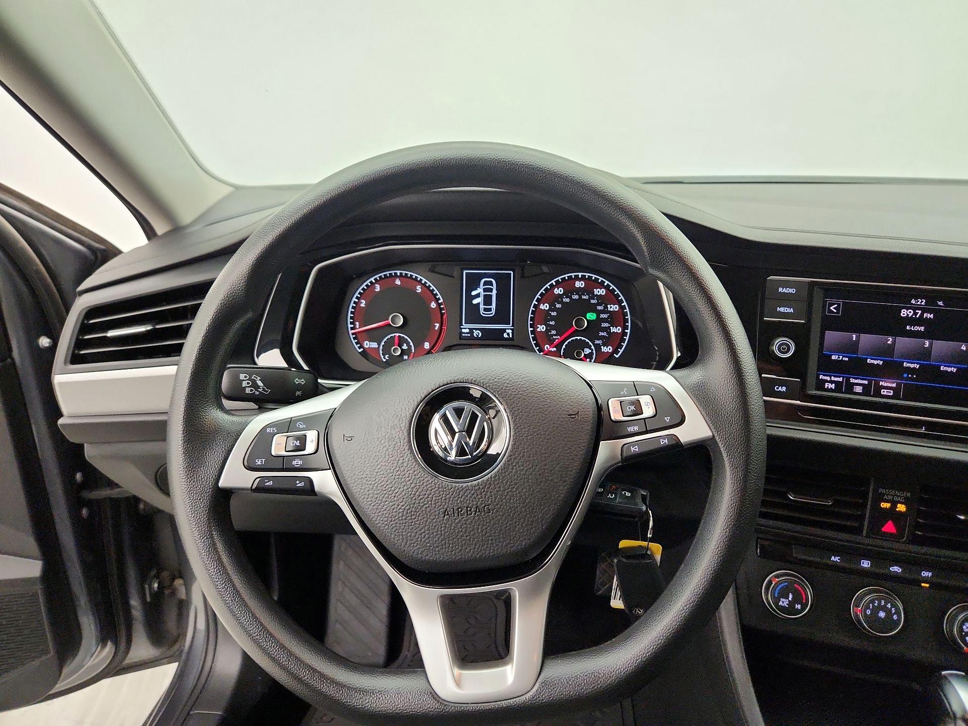 Thumbnail: 2019 Volkswagen Jetta - 10