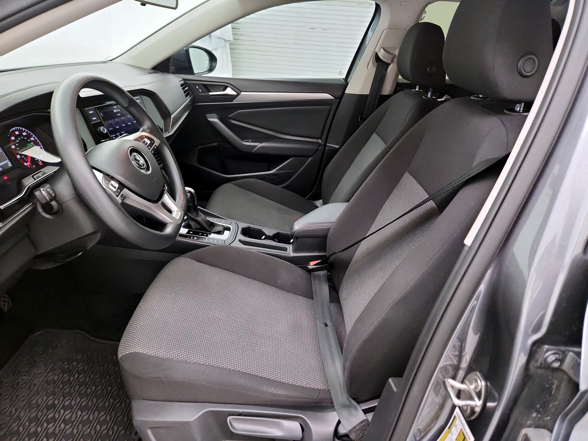Thumbnail: 2019 Volkswagen Jetta - 11