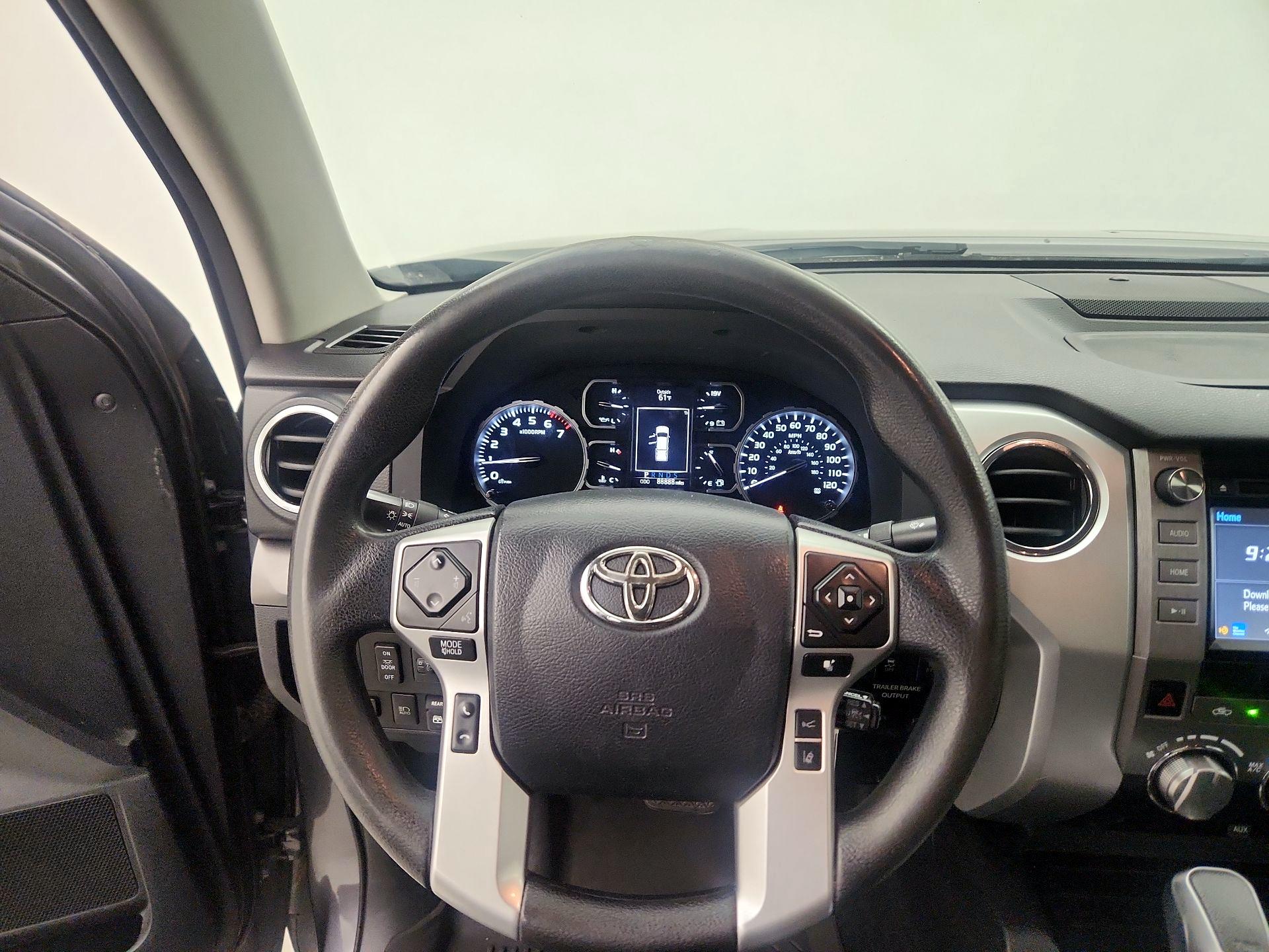 Thumbnail: 2018 Toyota Tundra - 10