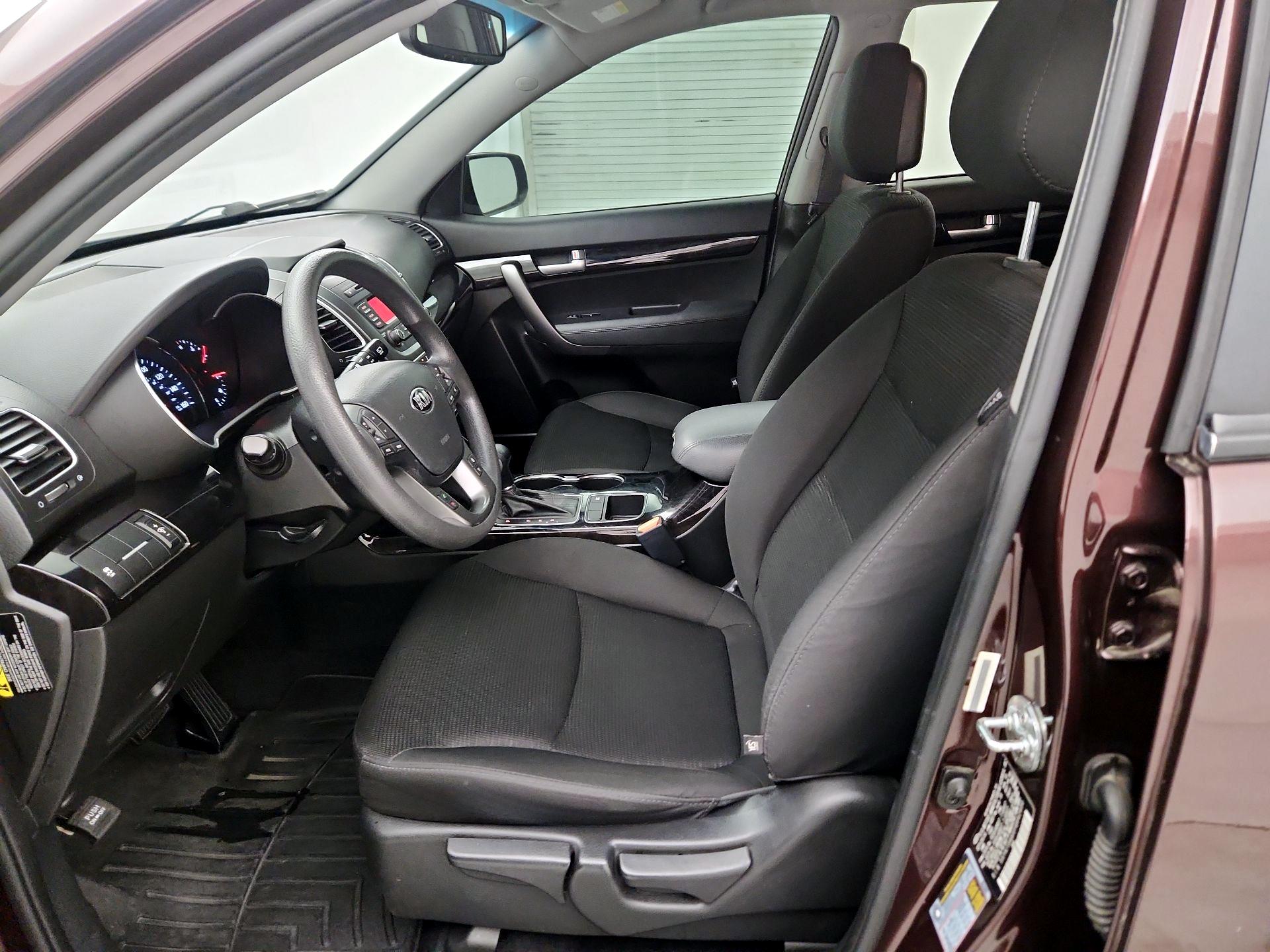 Thumbnail: 2015 Kia Sorento - 11