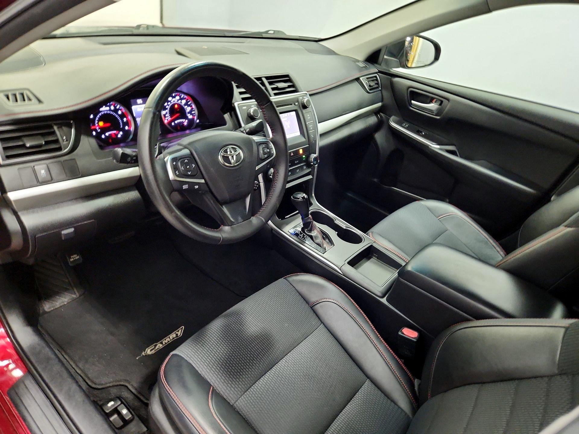 Thumbnail: 2017 Toyota Camry - 11