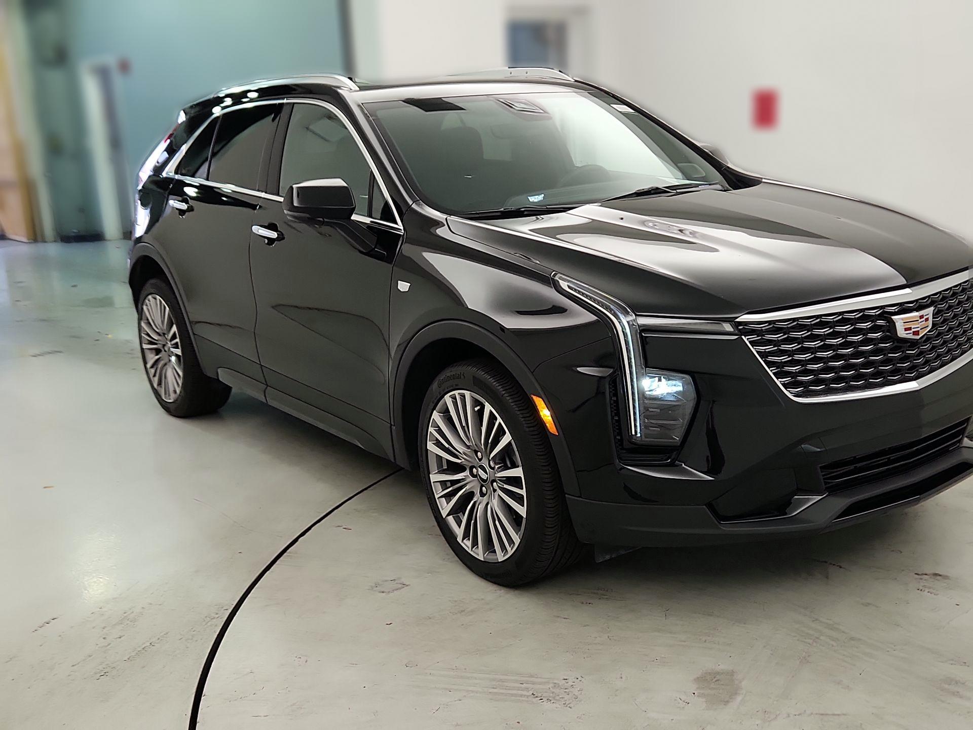 Thumbnail: 2024 Cadillac XT4 - 1