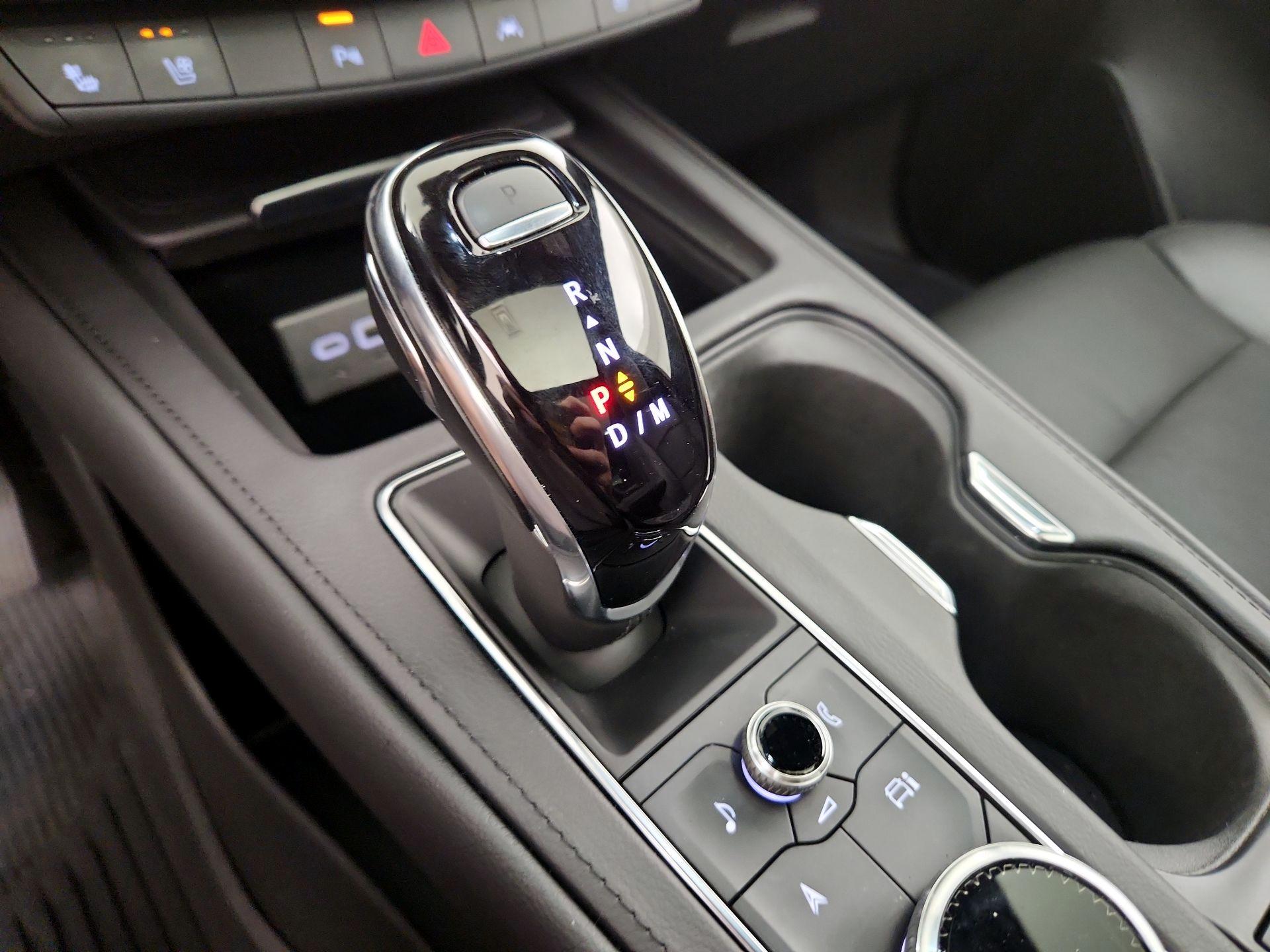 Thumbnail: 2024 Cadillac XT4 - 14
