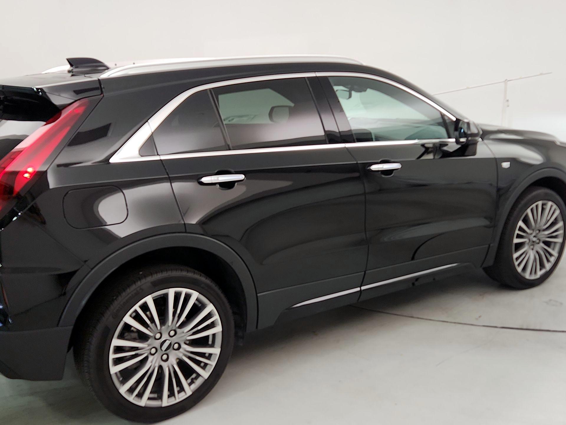 Thumbnail: 2024 Cadillac XT4 - 5