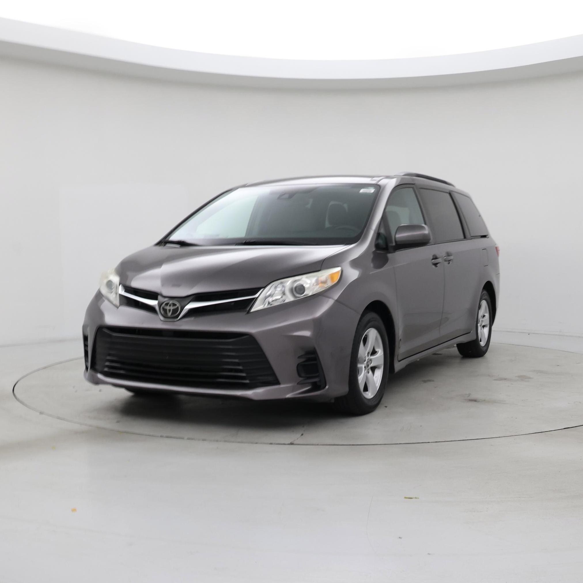 Thumbnail: 2019 Toyota Sienna - 4