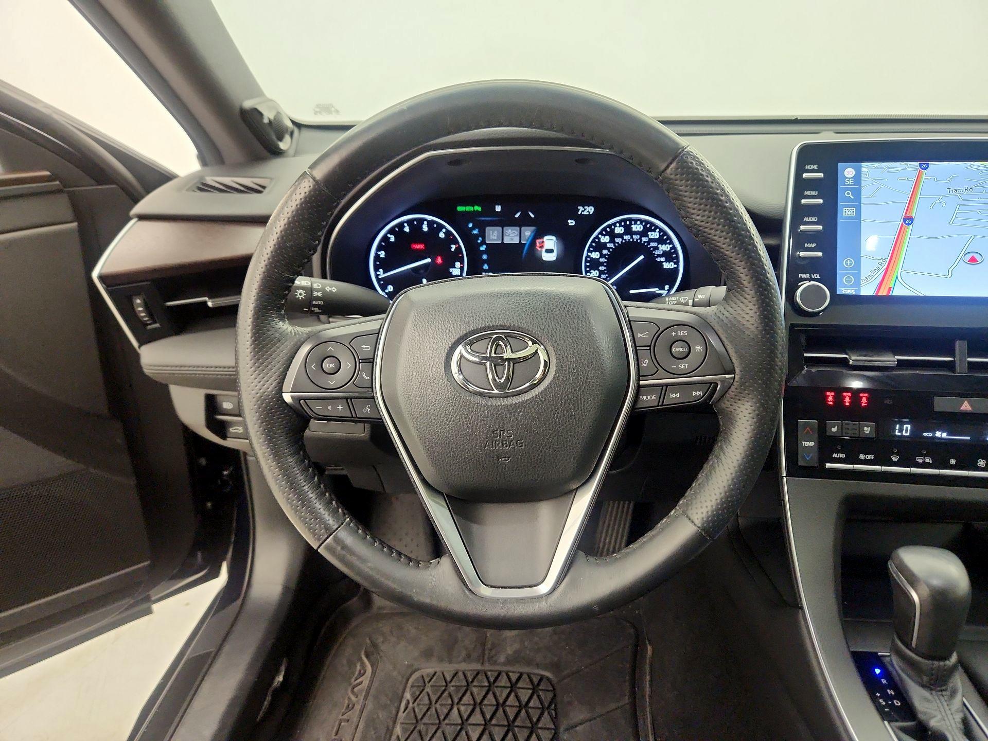 Thumbnail: 2022 Toyota Avalon - 10