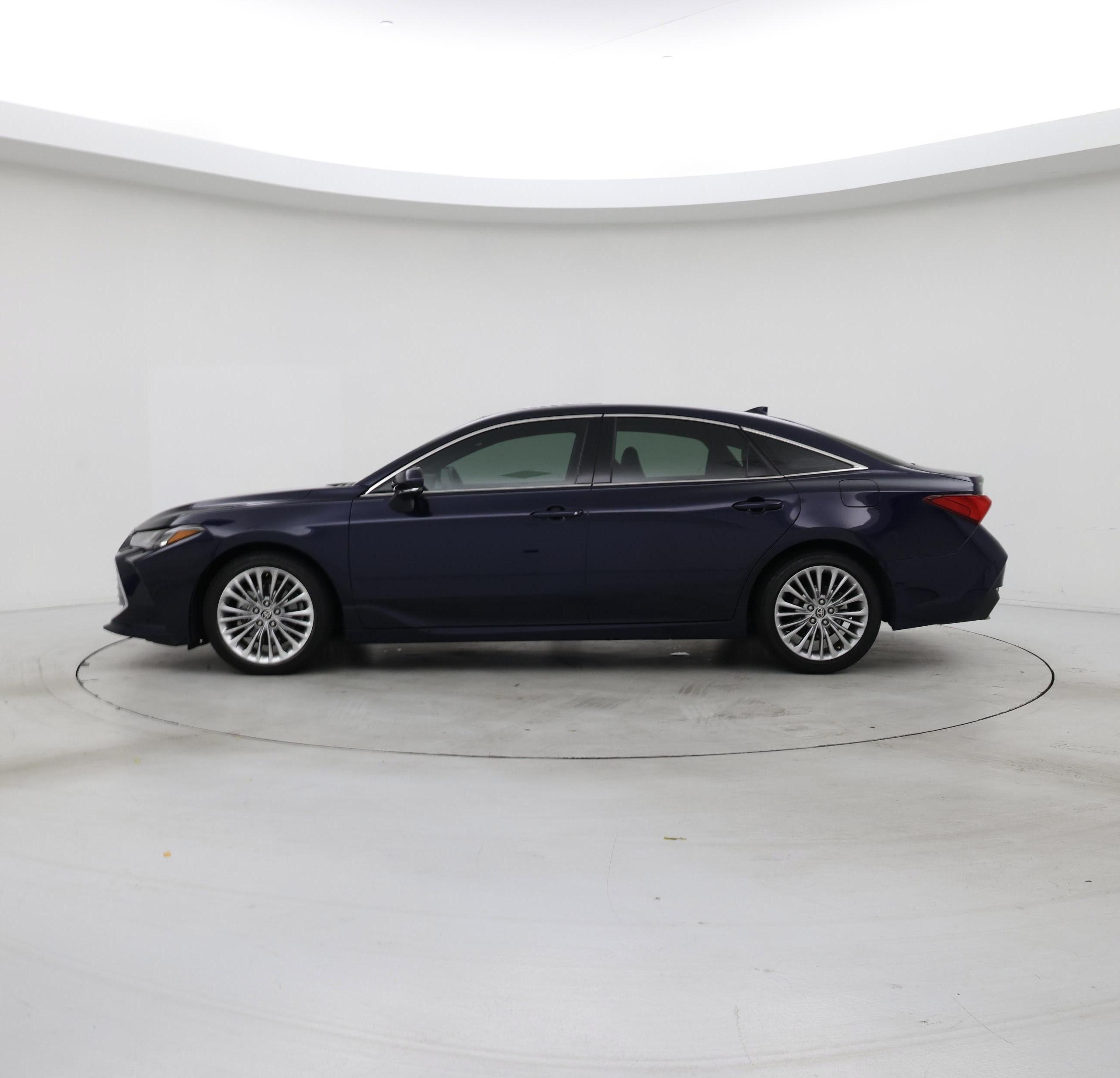 Thumbnail: 2022 Toyota Avalon - 3