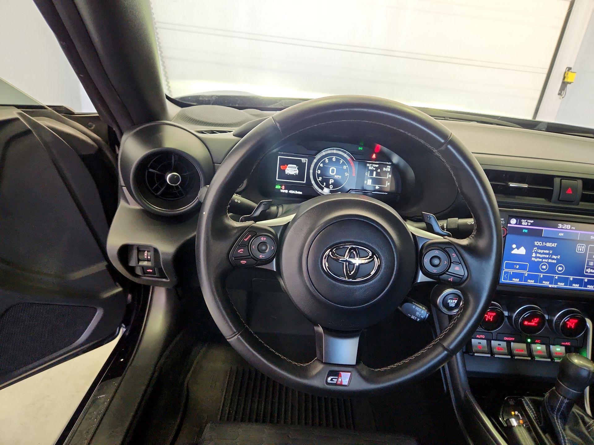 Thumbnail: 2023 Toyota GR86 - 9