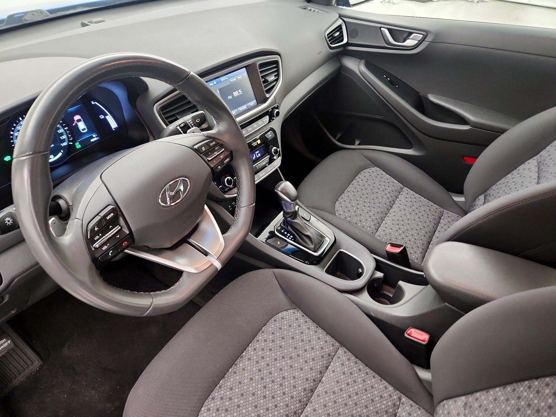 Thumbnail: 2018 Hyundai Ioniq - 11
