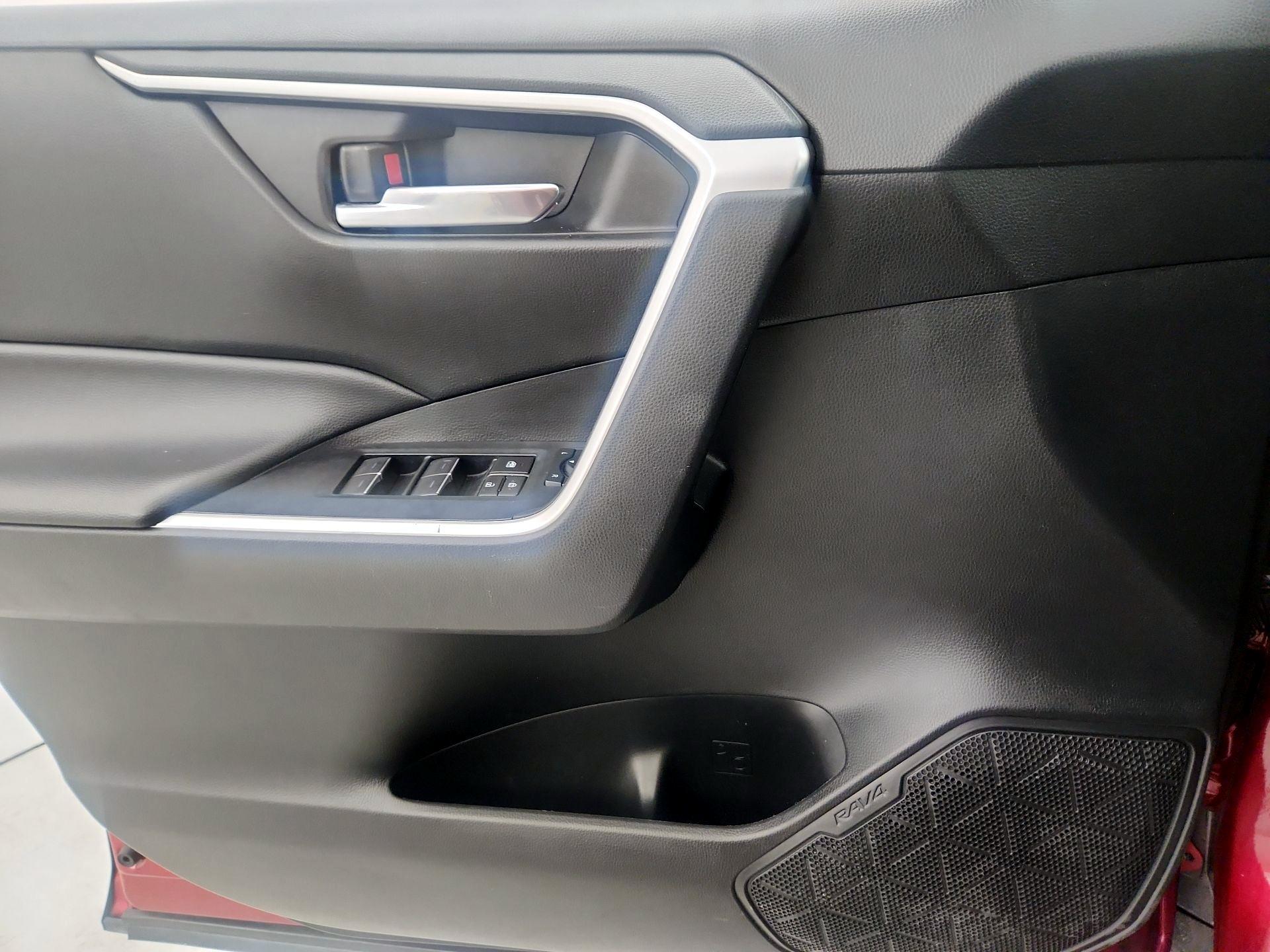 Thumbnail: 2023 Toyota RAV4 - 12