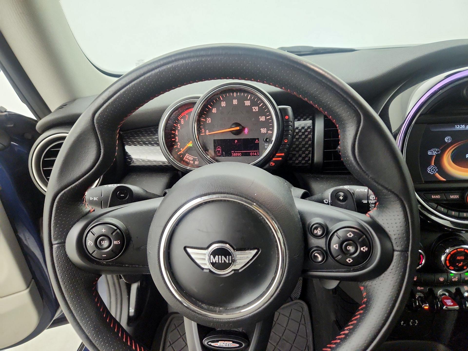 Thumbnail: 2015 MINI Cooper Hardtop - 10