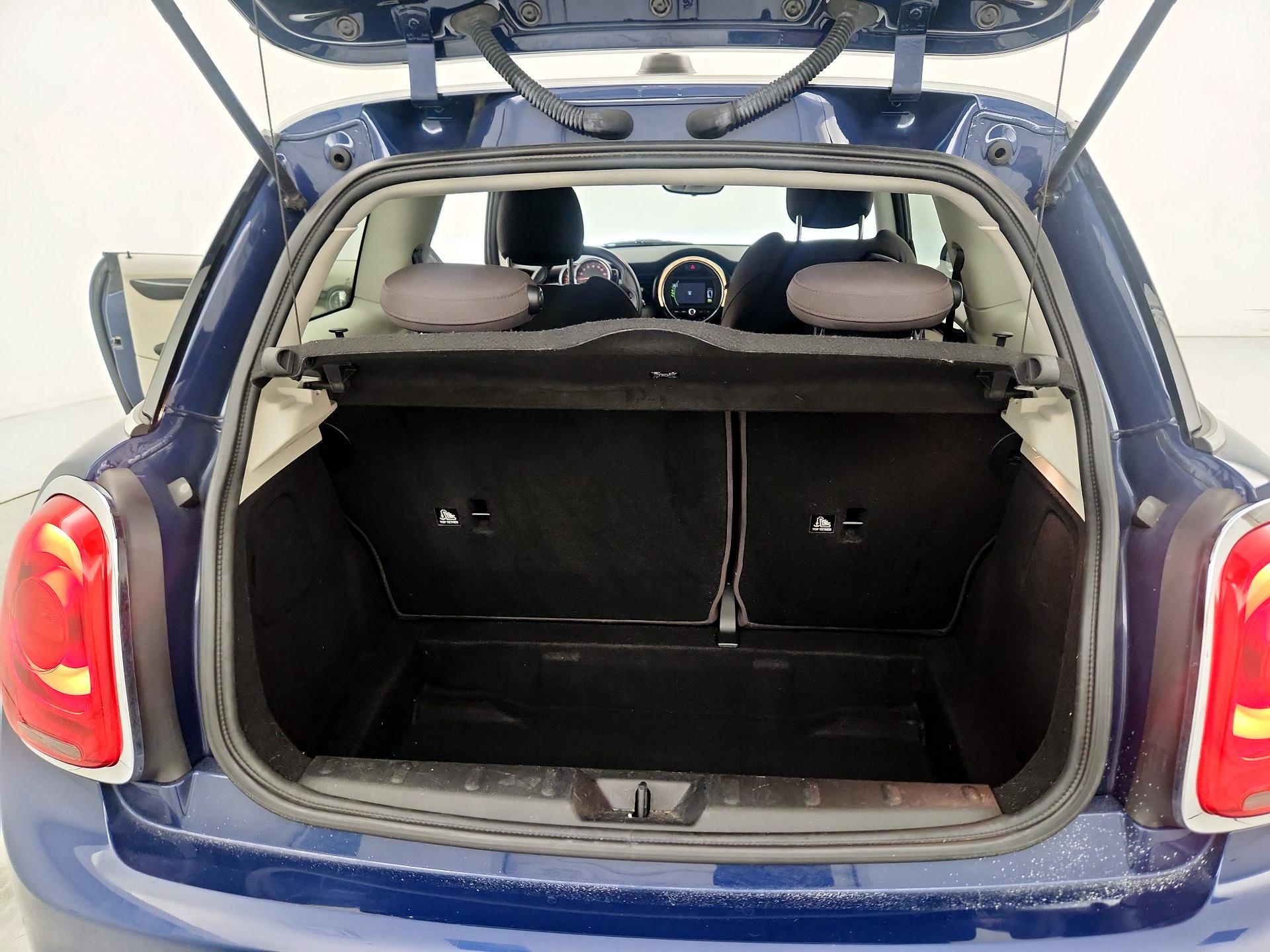 Thumbnail: 2015 MINI Cooper Hardtop - 20