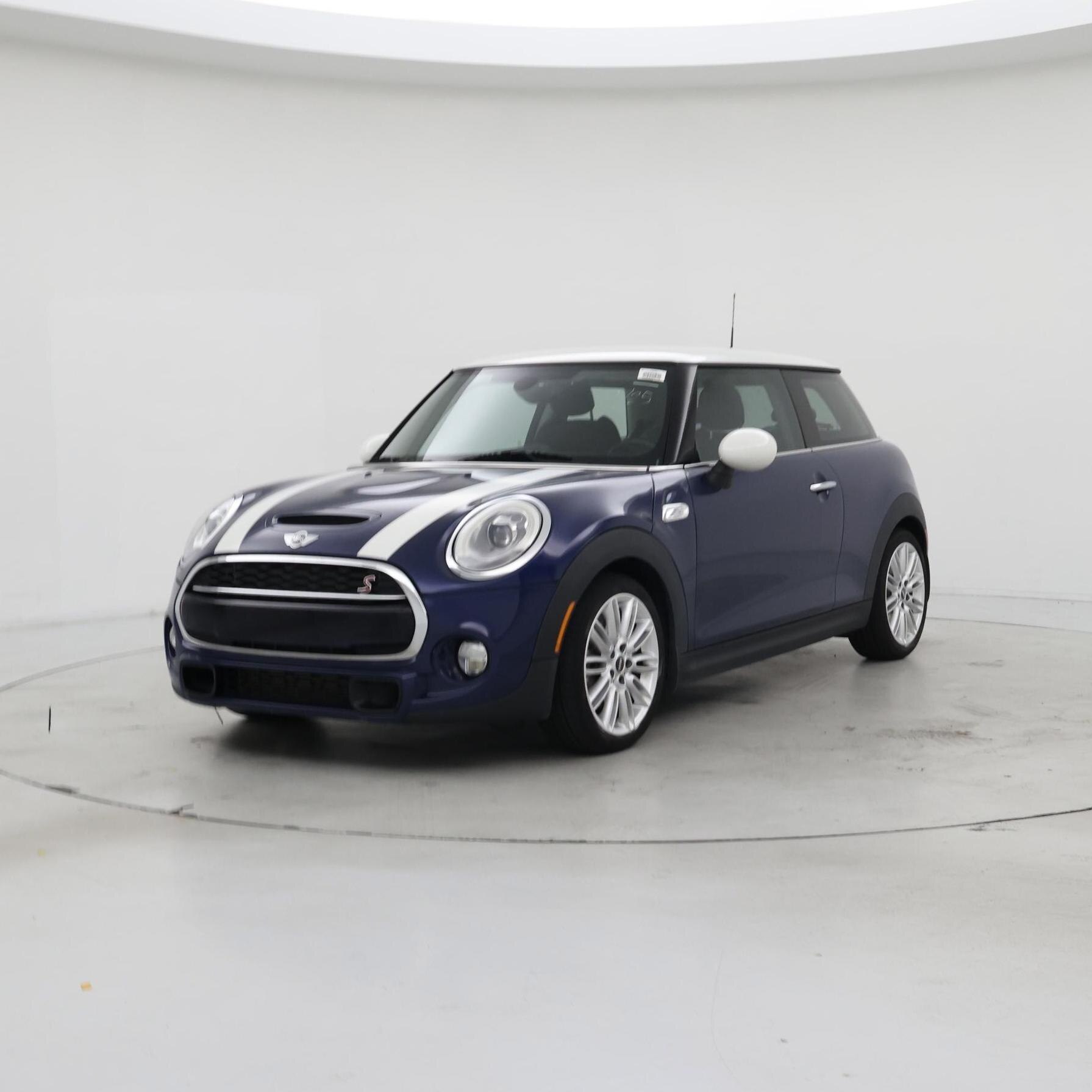 Thumbnail: 2015 MINI Cooper Hardtop - 4