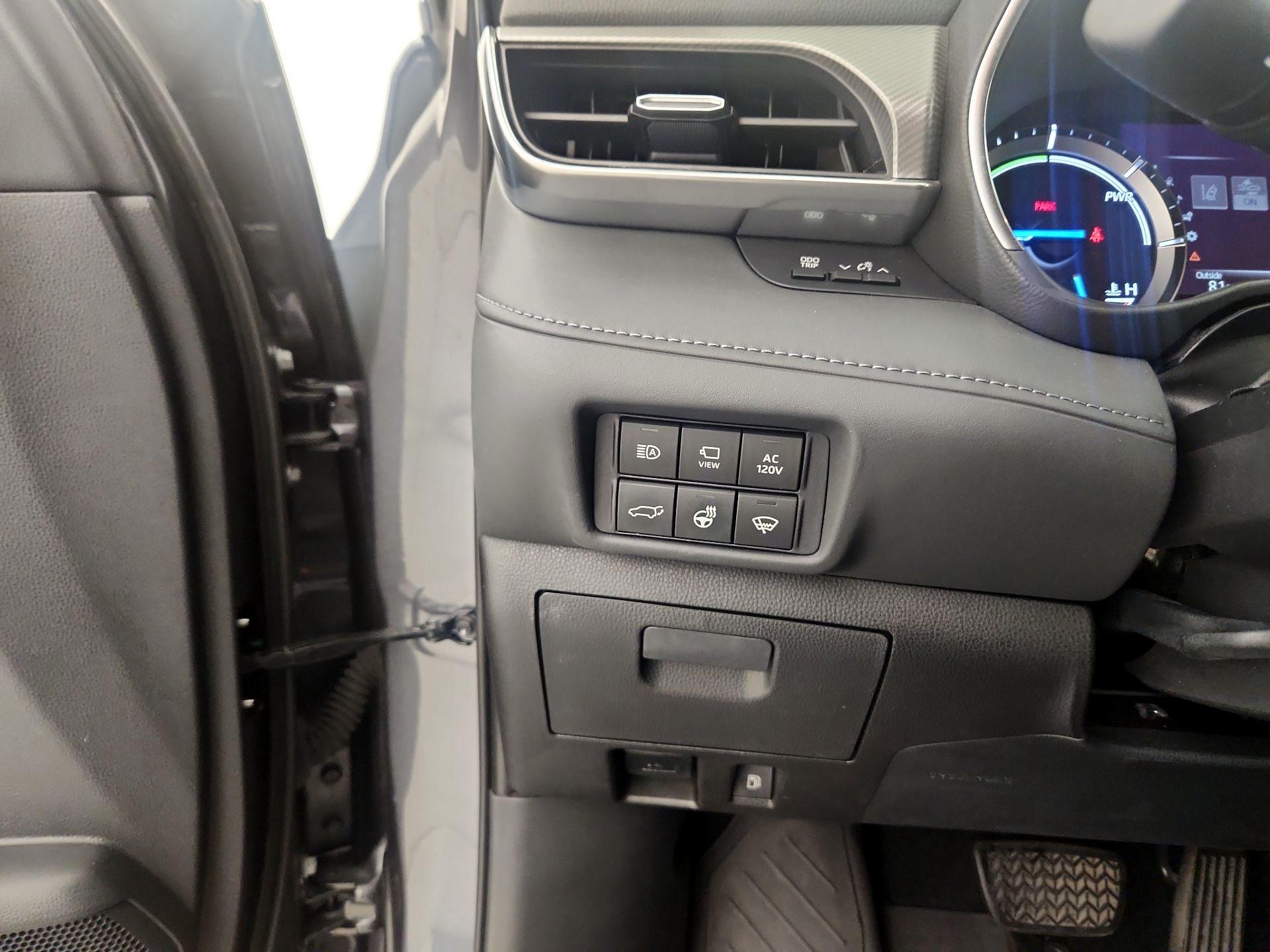 Thumbnail: 2020 Toyota Highlander - 13