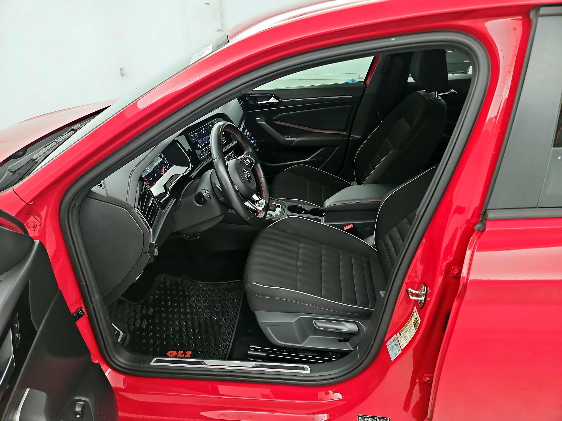 Thumbnail: 2020 Volkswagen Jetta - 11
