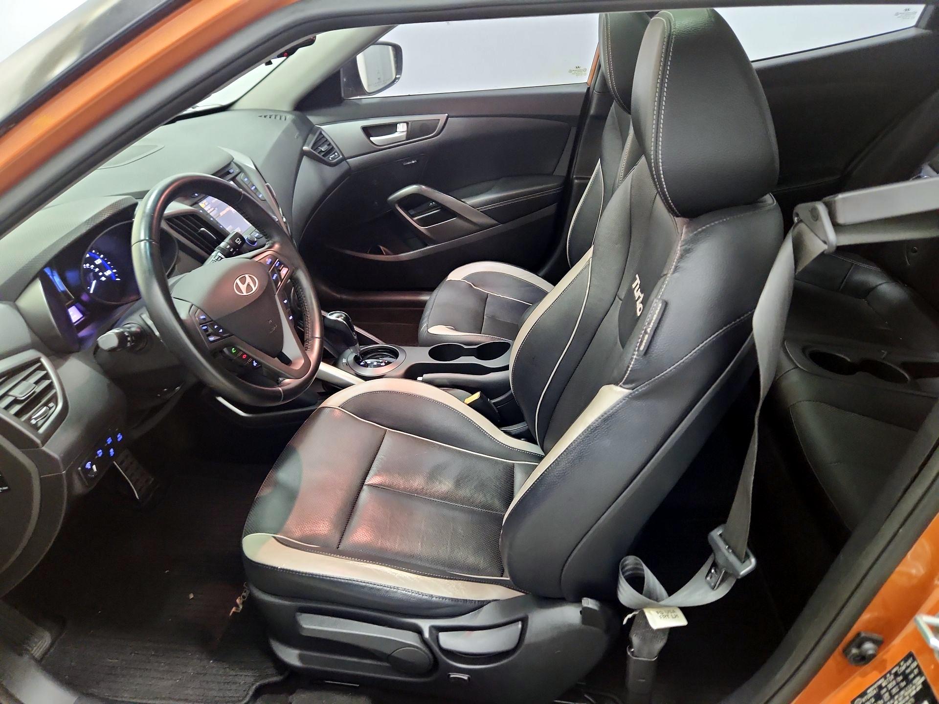 Thumbnail: 2014 Hyundai Veloster - 11