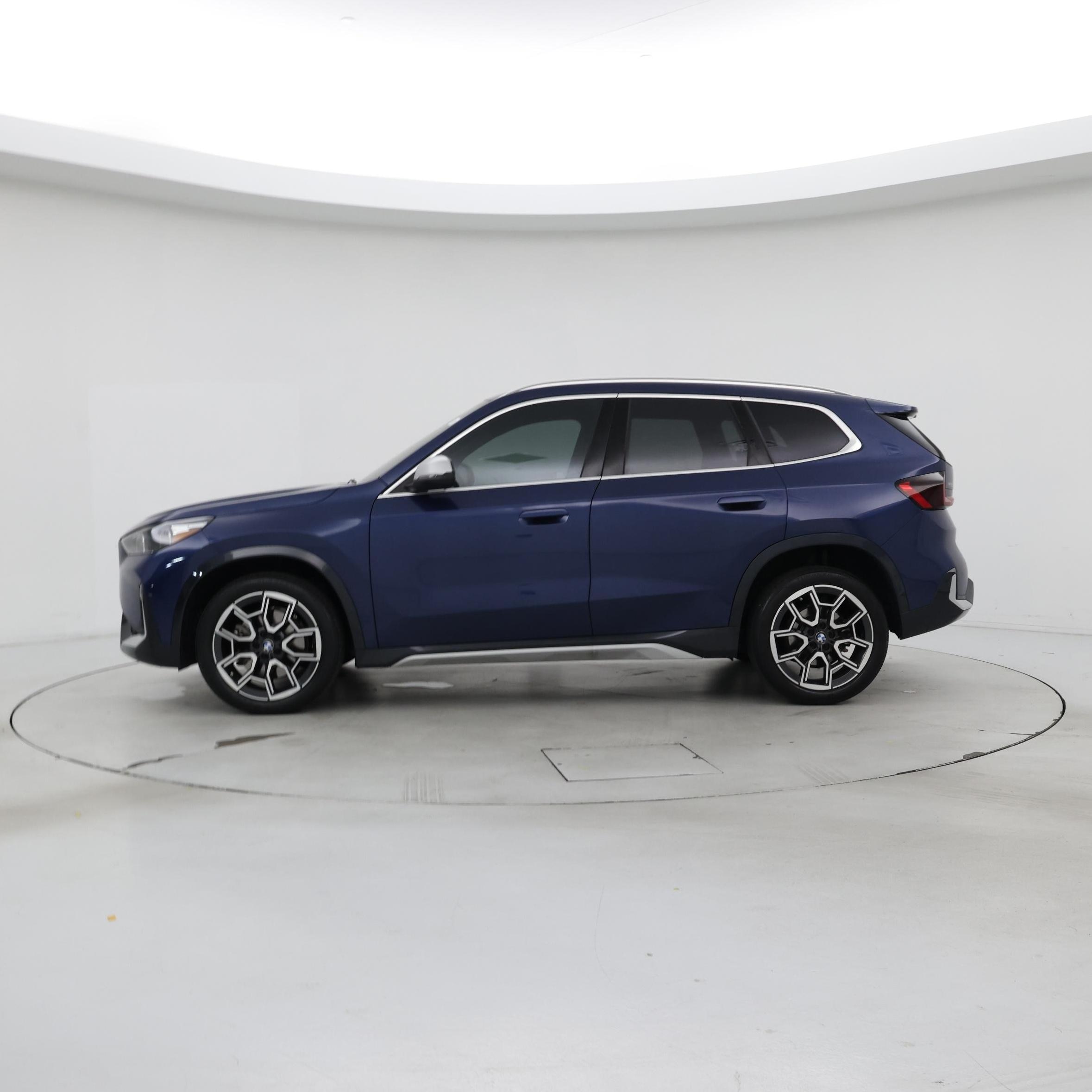 Thumbnail: 2024 BMW X1 - 3