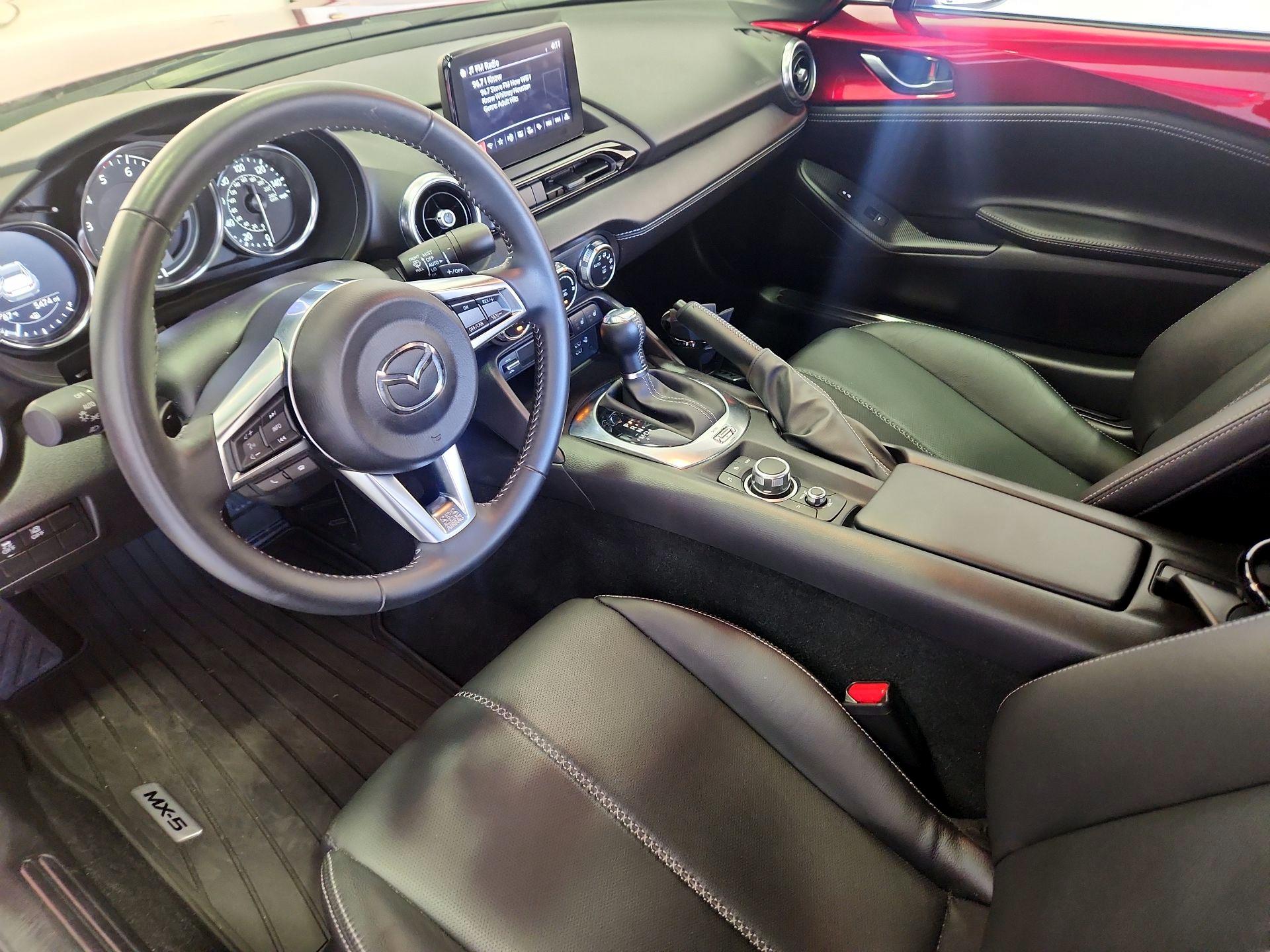 Thumbnail: 2022 Mazda MX-5 Miata - 11