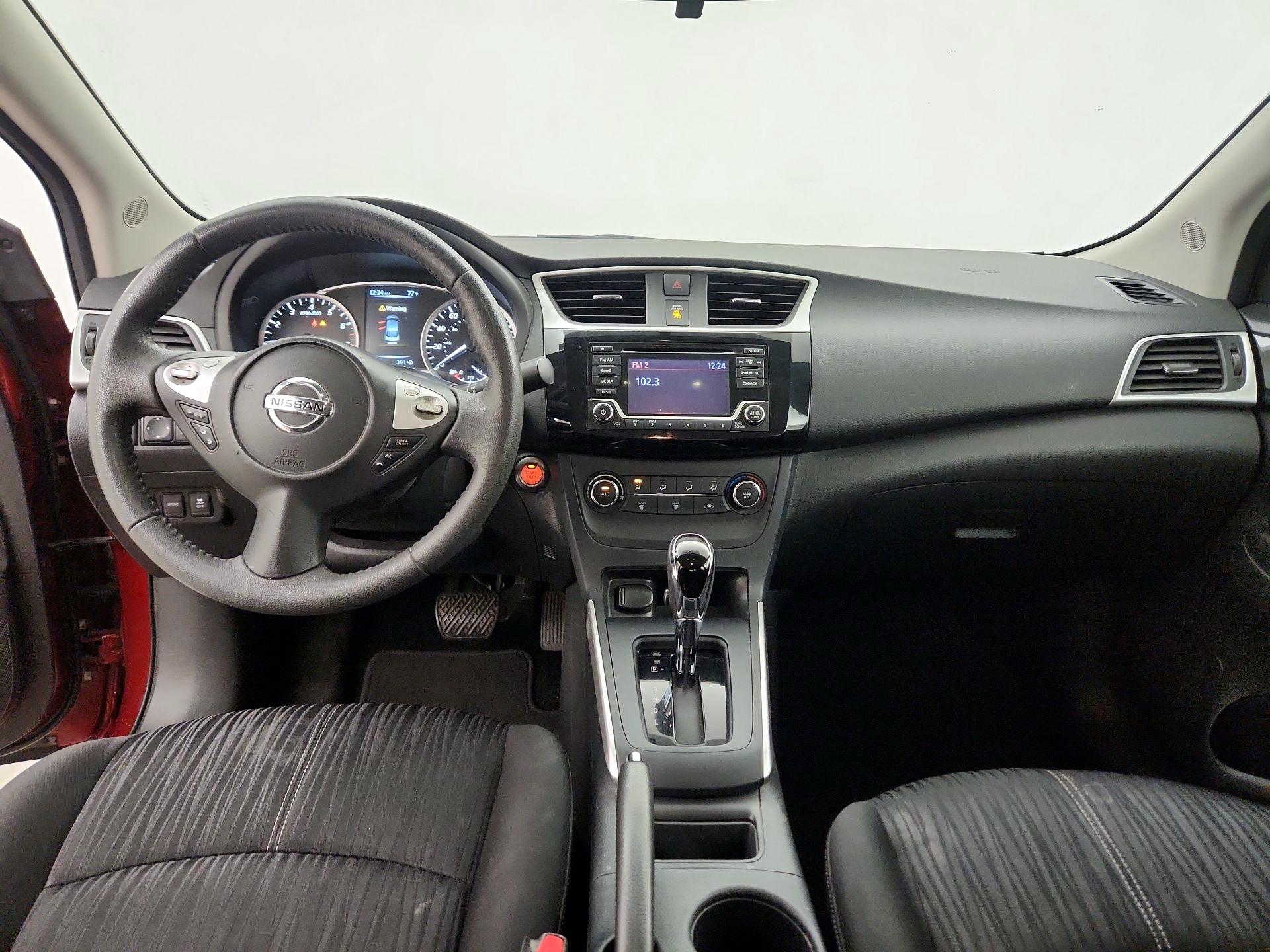 Thumbnail: 2017 Nissan Sentra - 9
