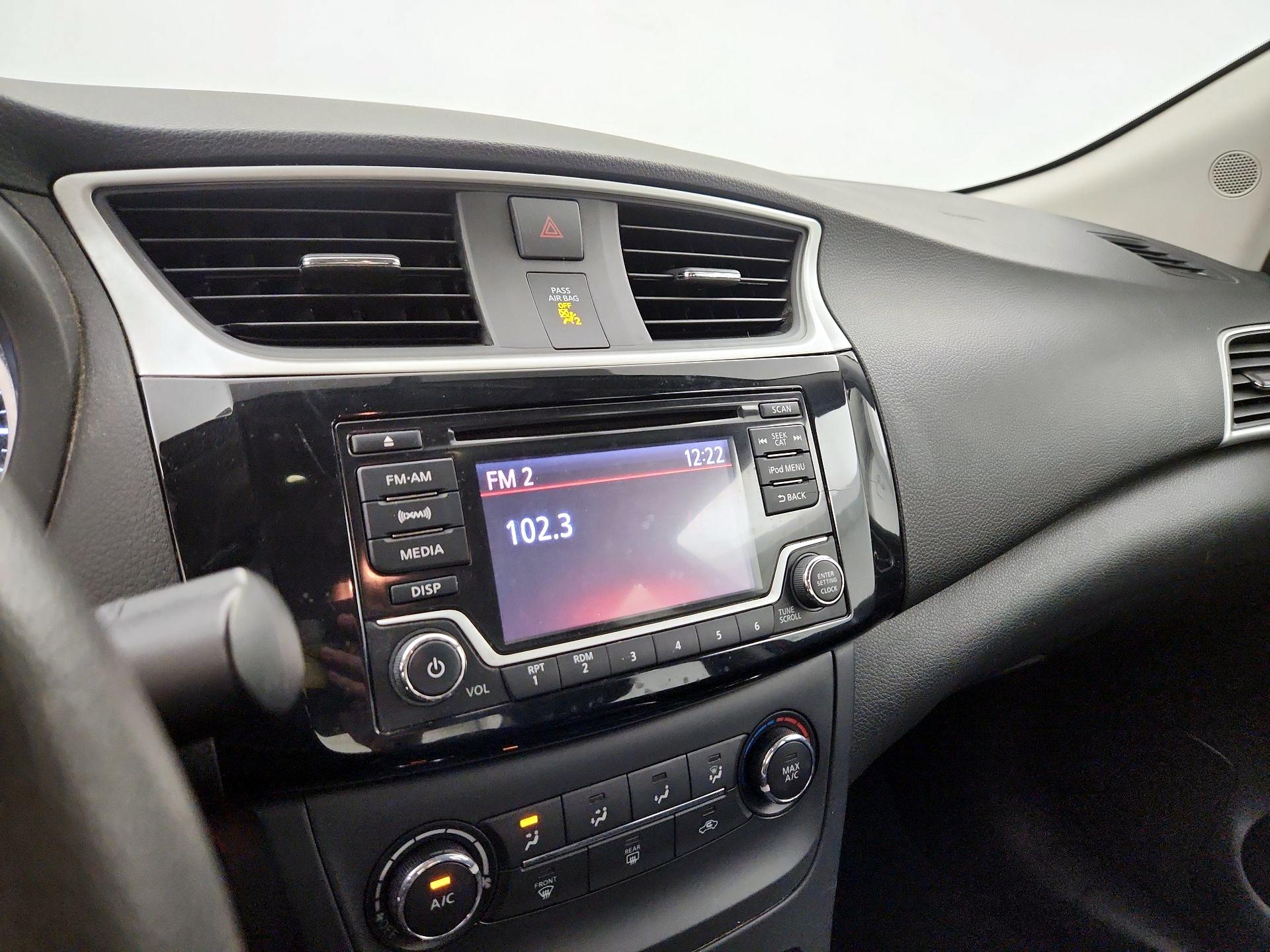 Thumbnail: 2017 Nissan Sentra - 15