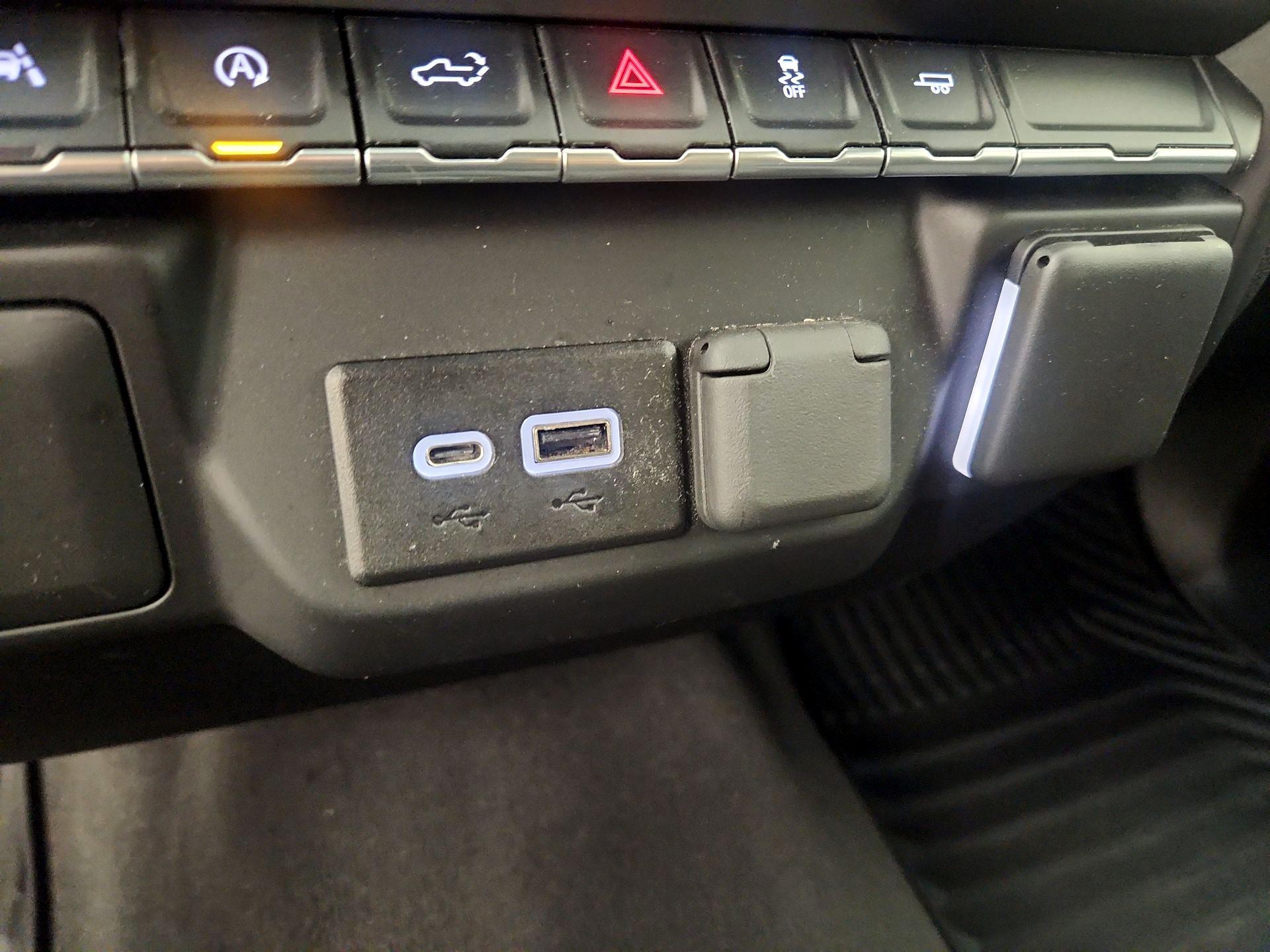 Thumbnail: 2022 Chevrolet Silverado 1500 - 18