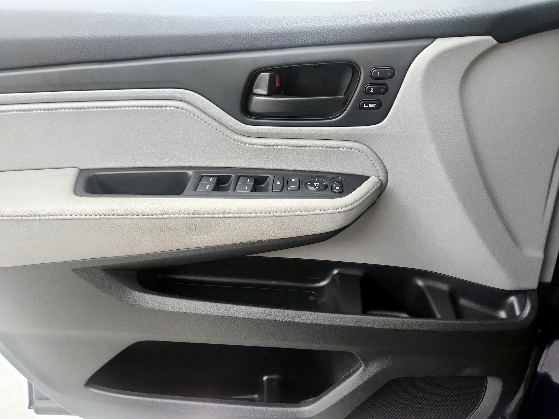 Thumbnail: 2020 Honda Odyssey - 12
