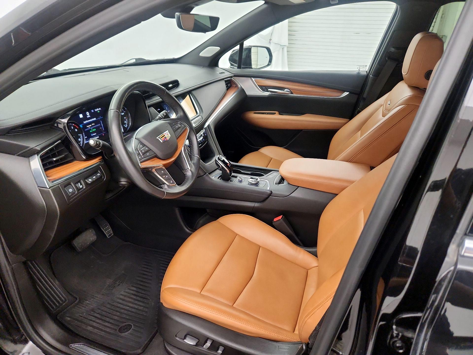 Thumbnail: 2021 Cadillac XT5 - 11