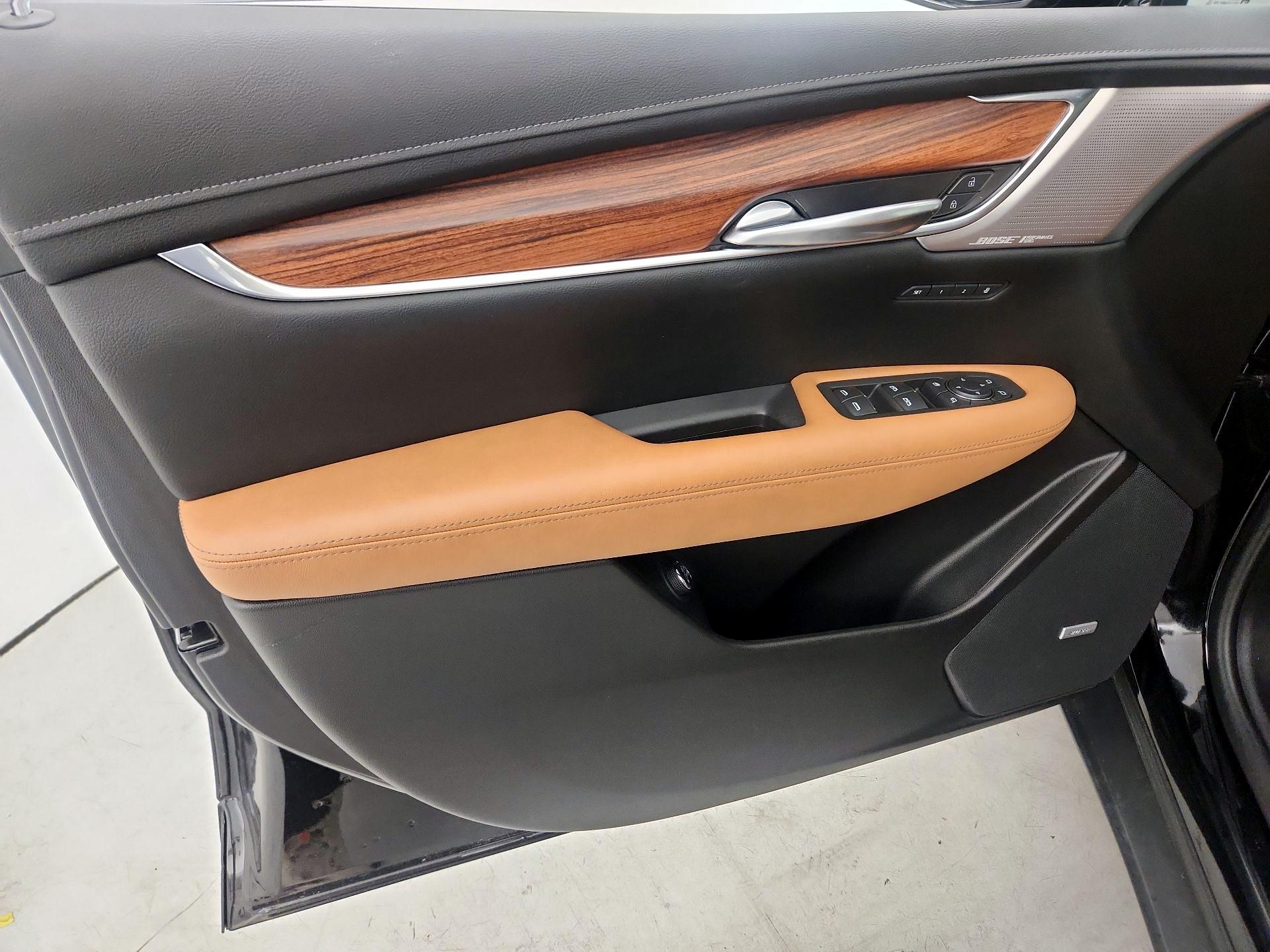 Thumbnail: 2021 Cadillac XT5 - 12