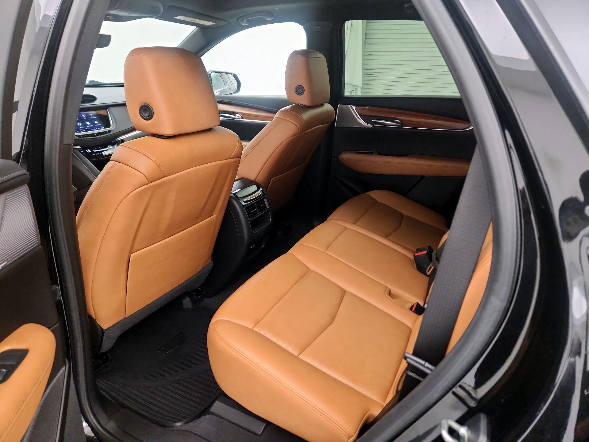 Thumbnail: 2021 Cadillac XT5 - 19