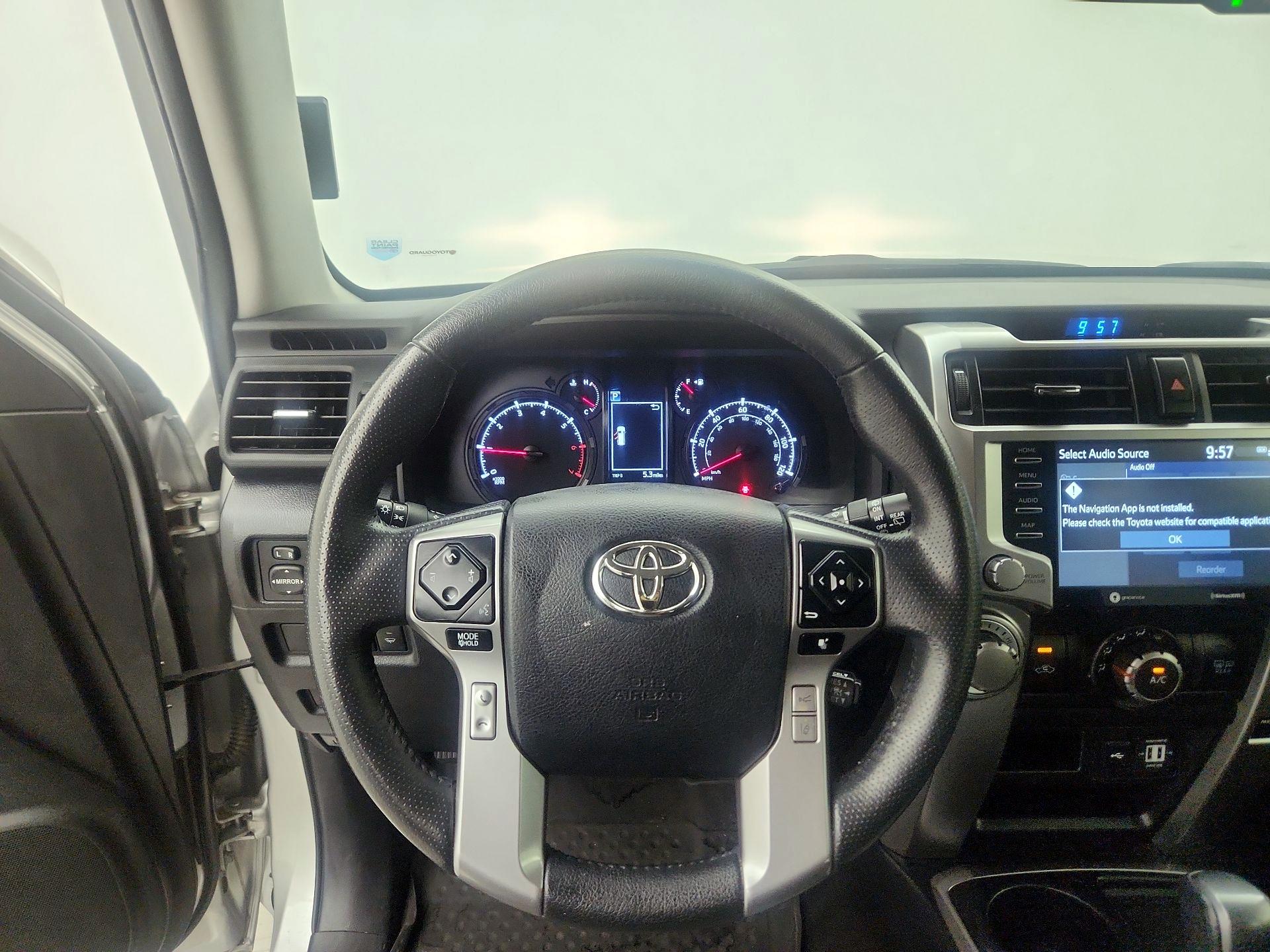 Thumbnail: 2022 Toyota 4Runner - 10