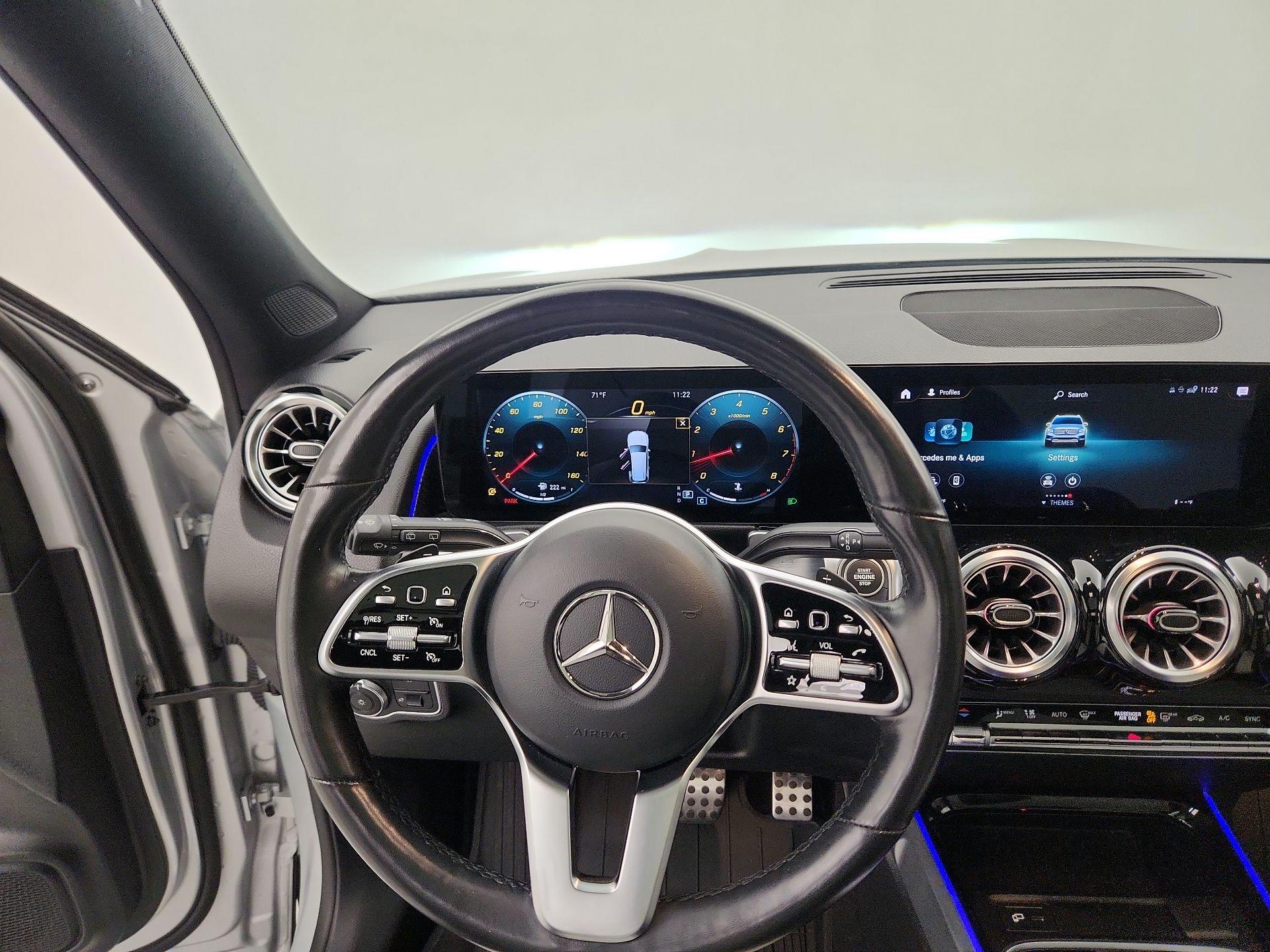 Thumbnail: 2022 Mercedes-Benz GLB - 10