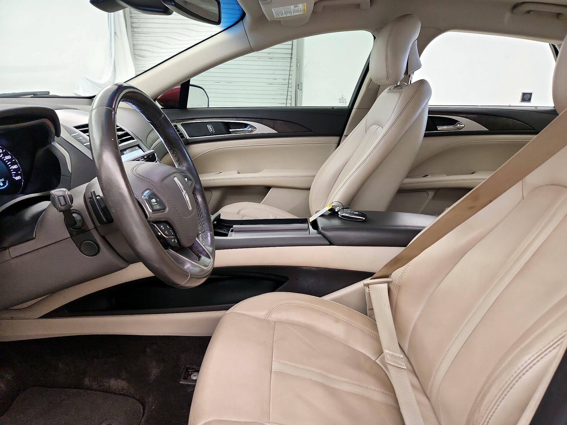Thumbnail: 2017 Lincoln MKZ - 9