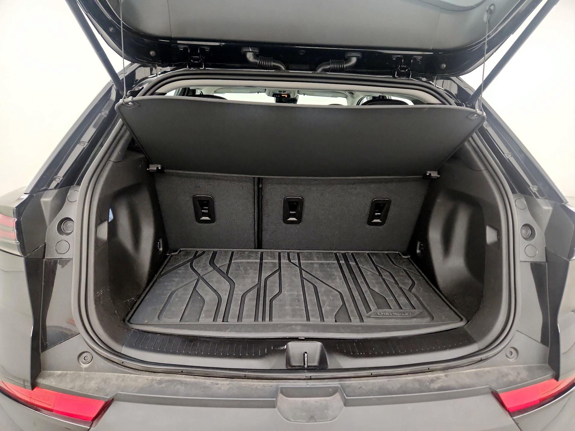Thumbnail: 2023 Chevrolet Bolt EUV - 17