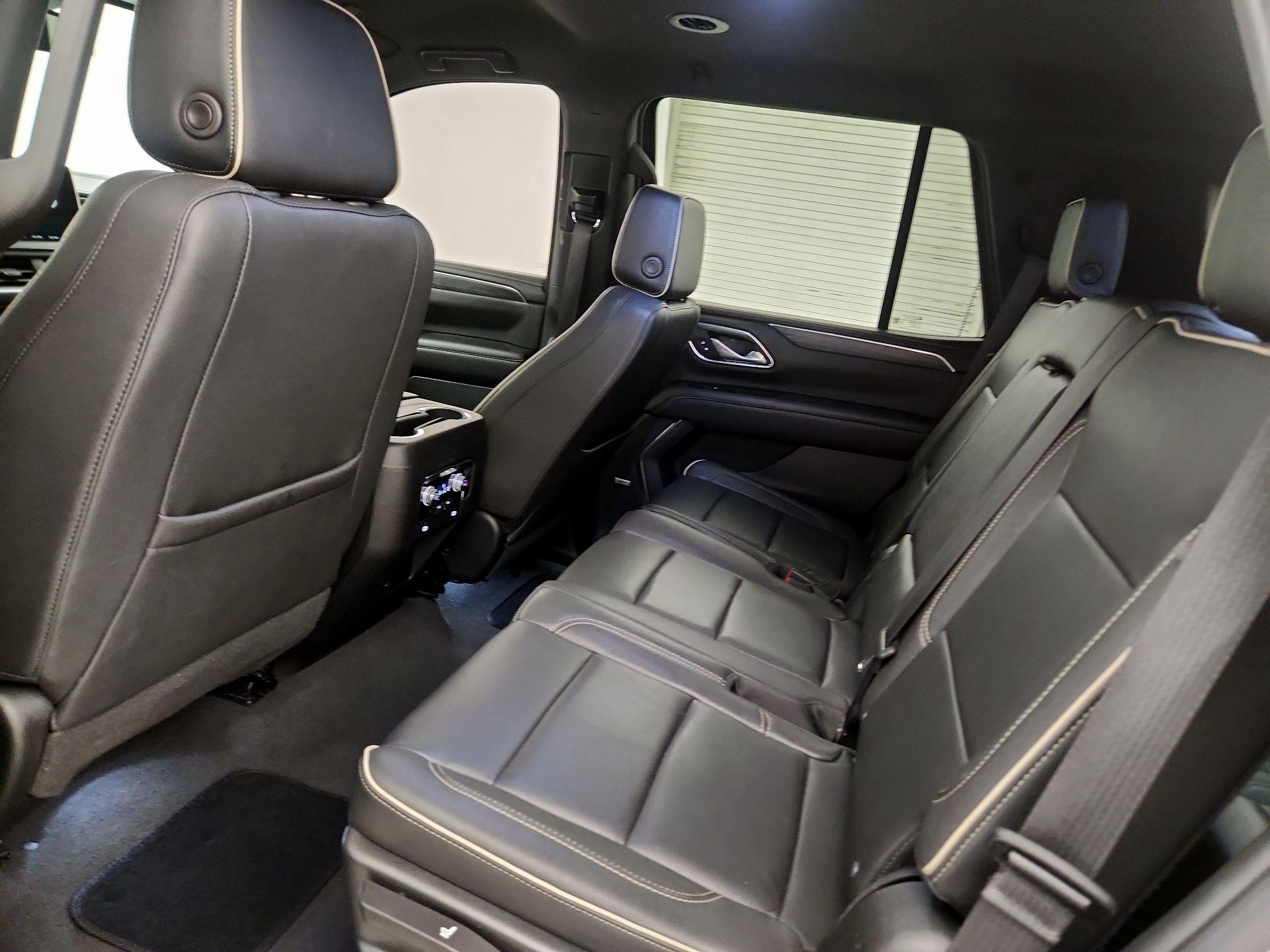 Thumbnail: 2023 GMC Yukon - 17