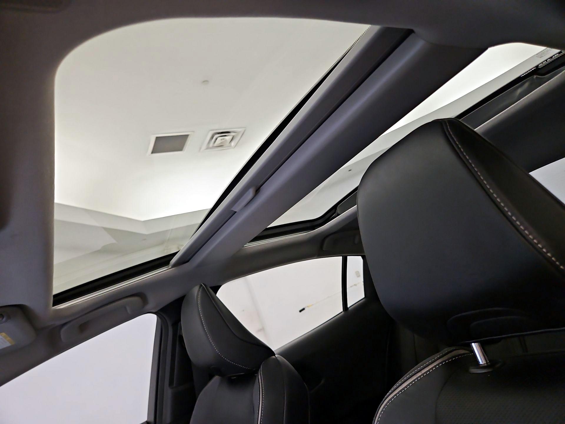 Thumbnail: 2023 Toyota Prius - 19