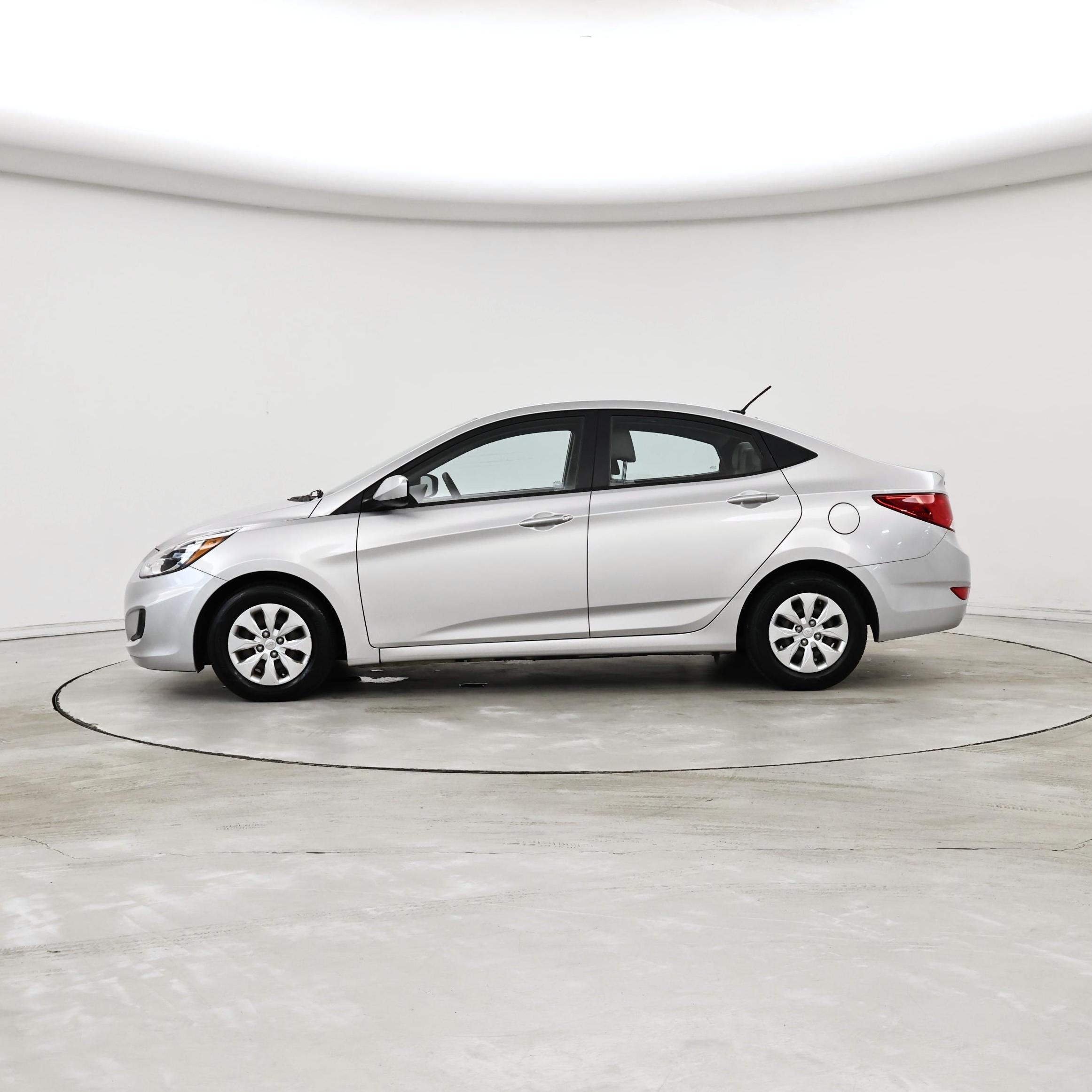 Thumbnail: 2016 Hyundai Accent - 3