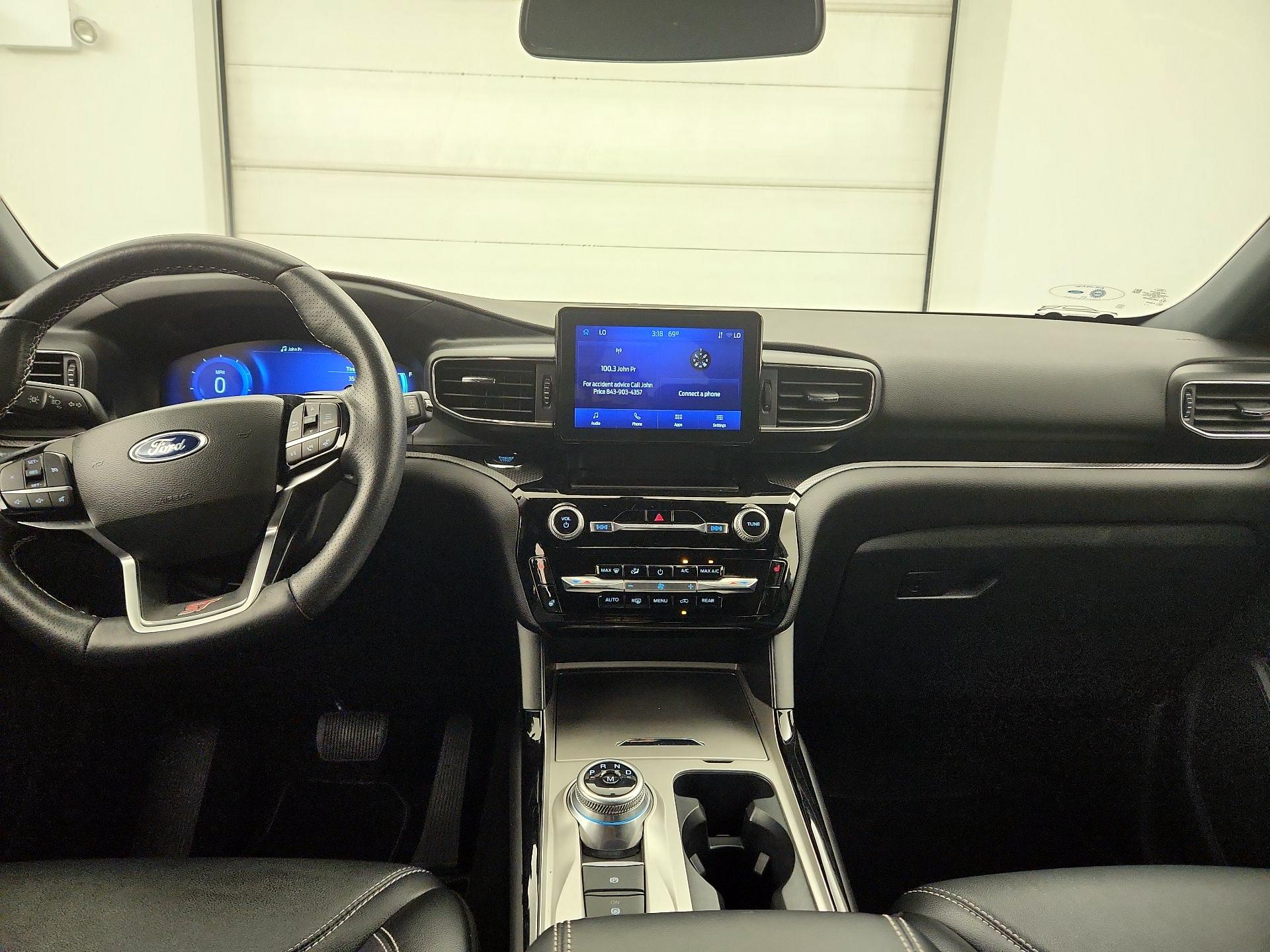 Thumbnail: 2022 Ford Explorer - 9