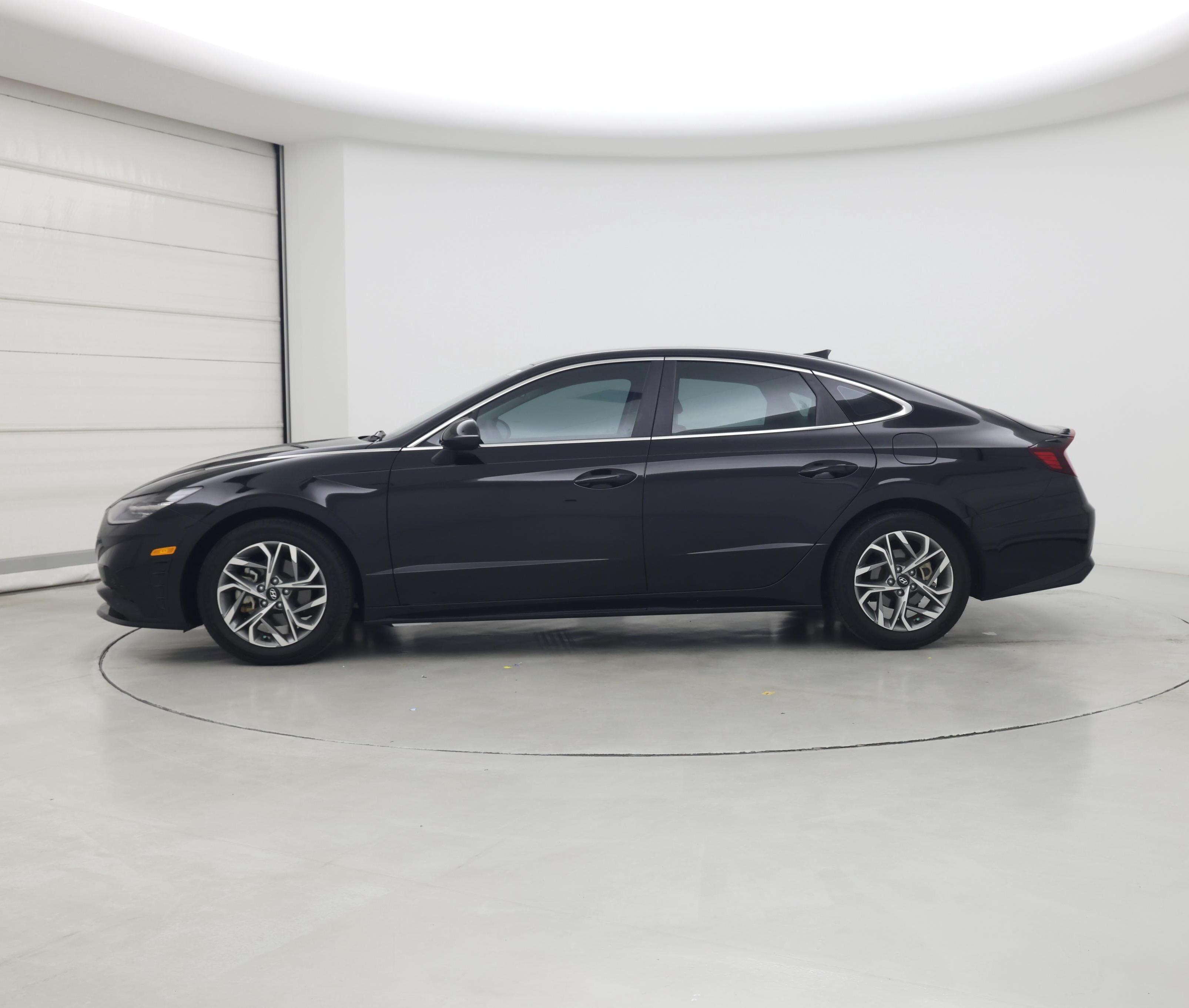Thumbnail: 2023 Hyundai Sonata - 3