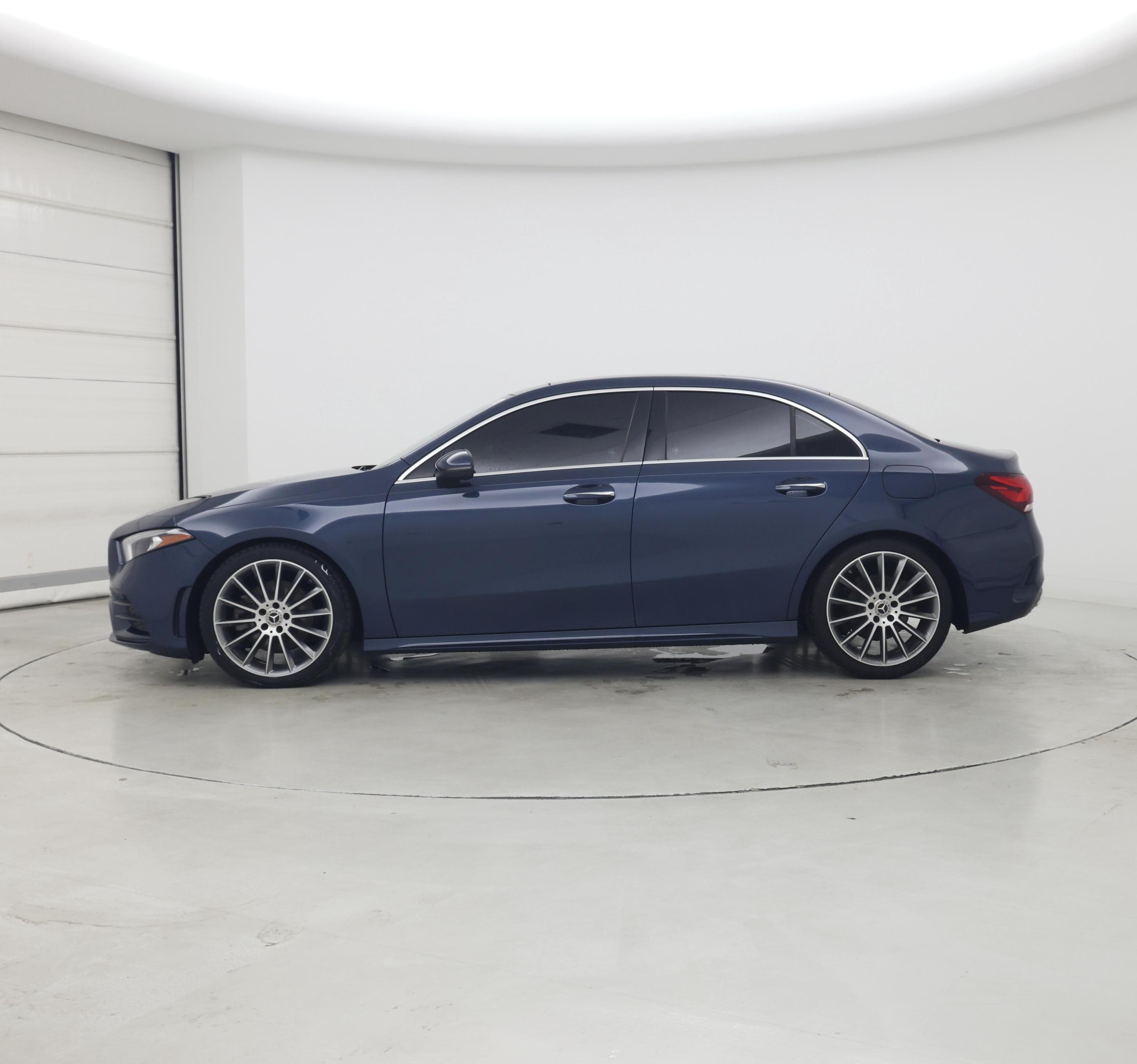 Thumbnail: 2021 Mercedes-Benz A-Class - 3