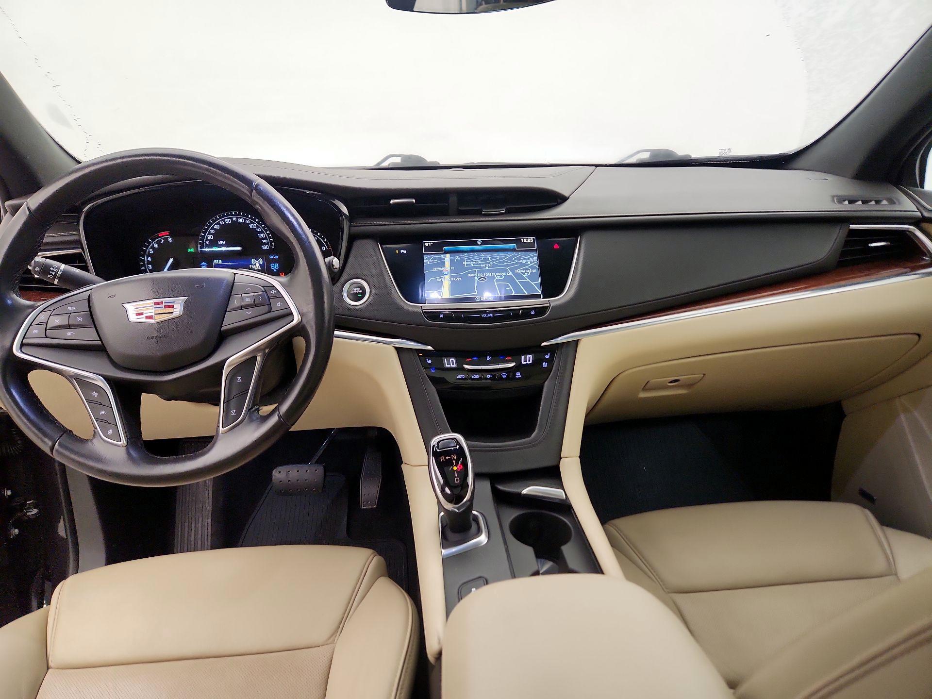 Thumbnail: 2018 Cadillac XT5 - 9