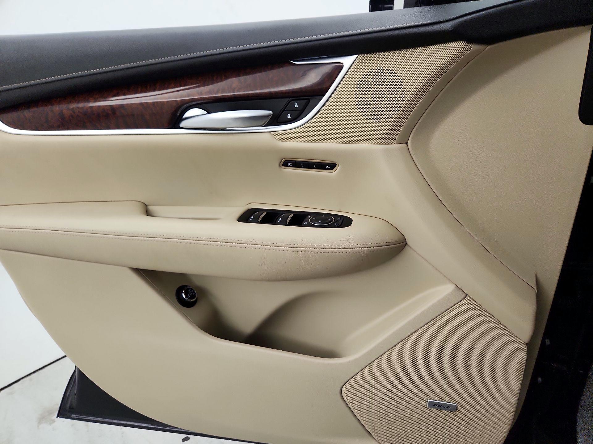 Thumbnail: 2018 Cadillac XT5 - 12