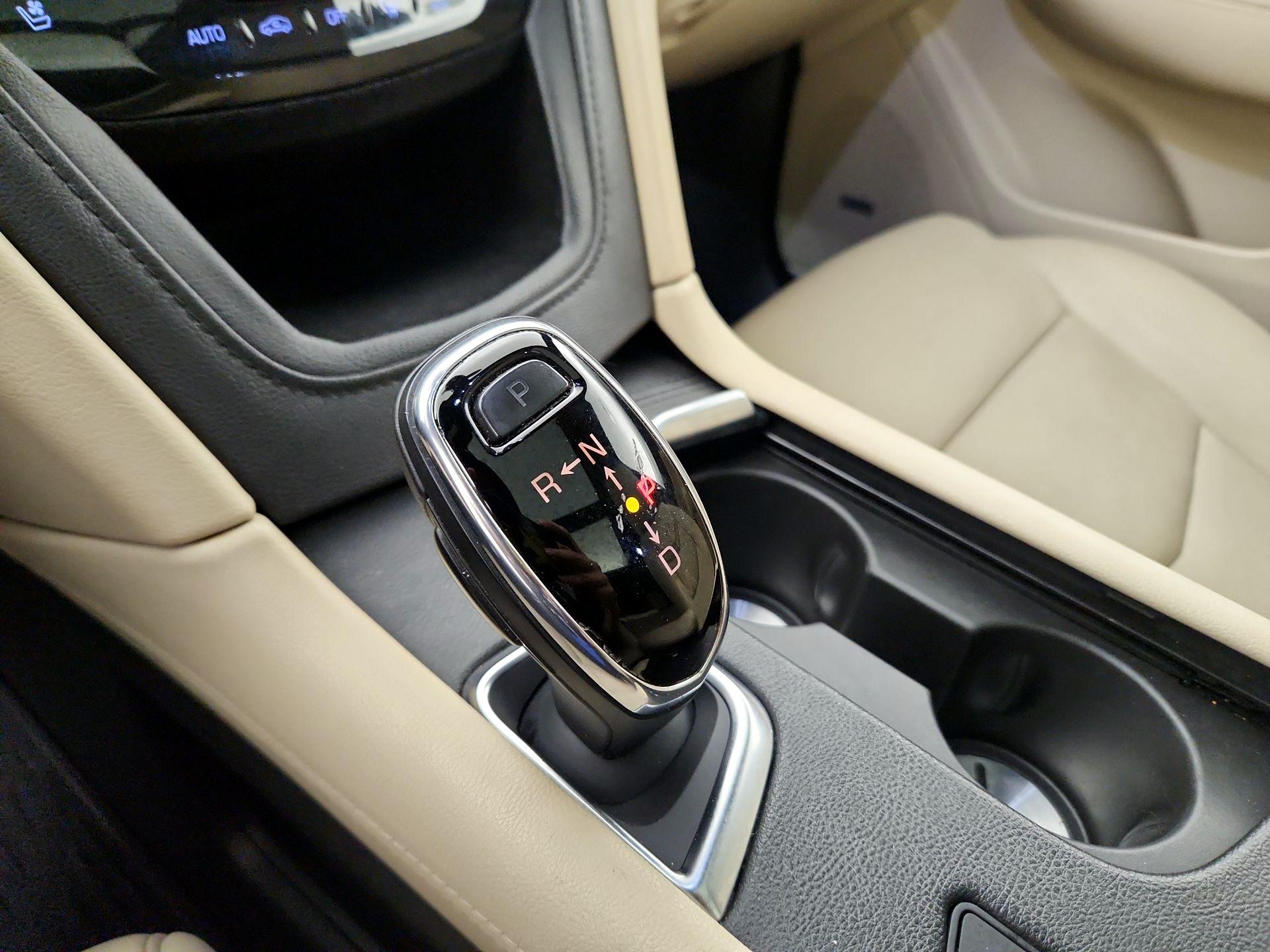 Thumbnail: 2018 Cadillac XT5 - 18