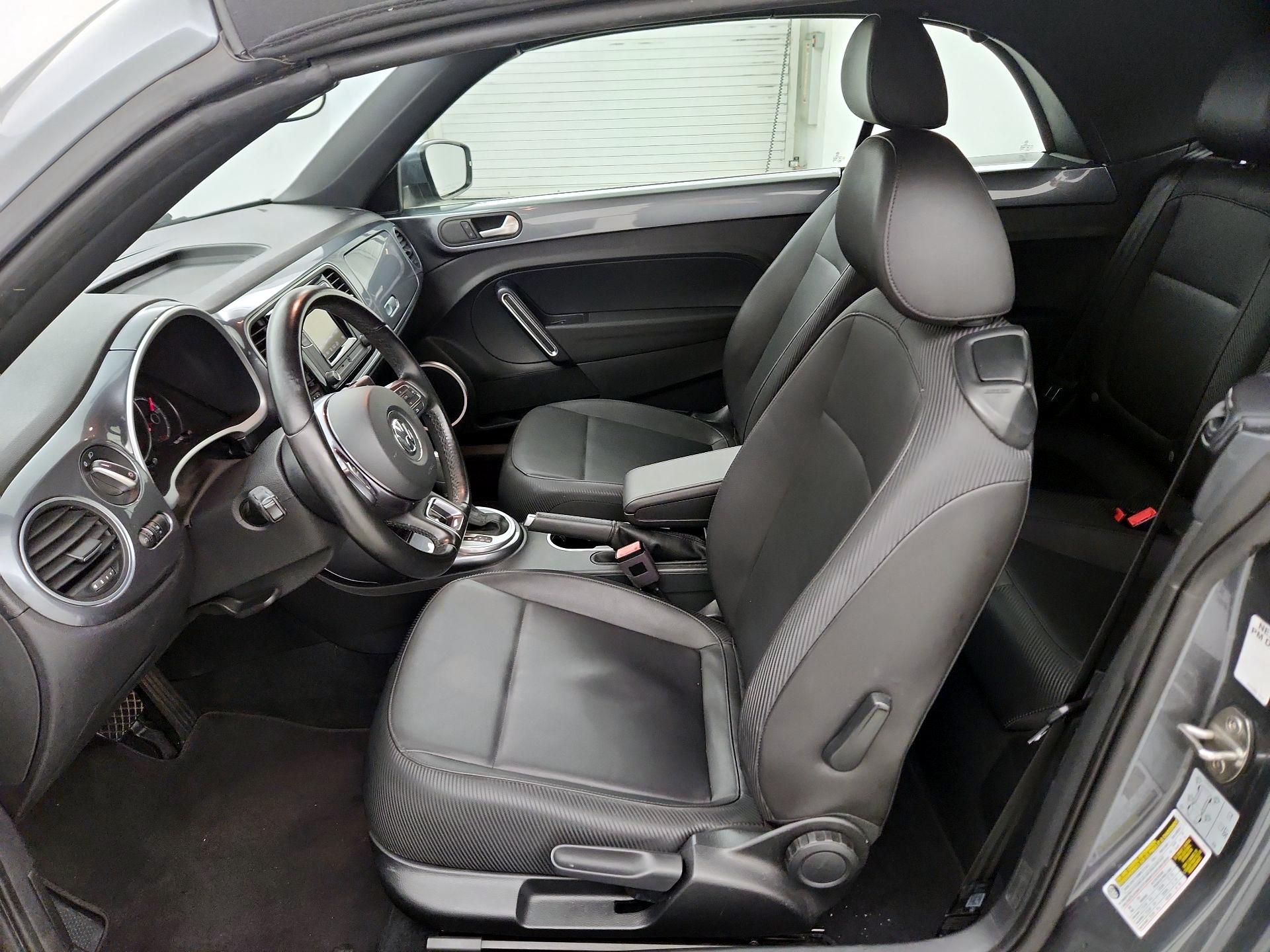 Thumbnail: 2018 Volkswagen Beetle - 11