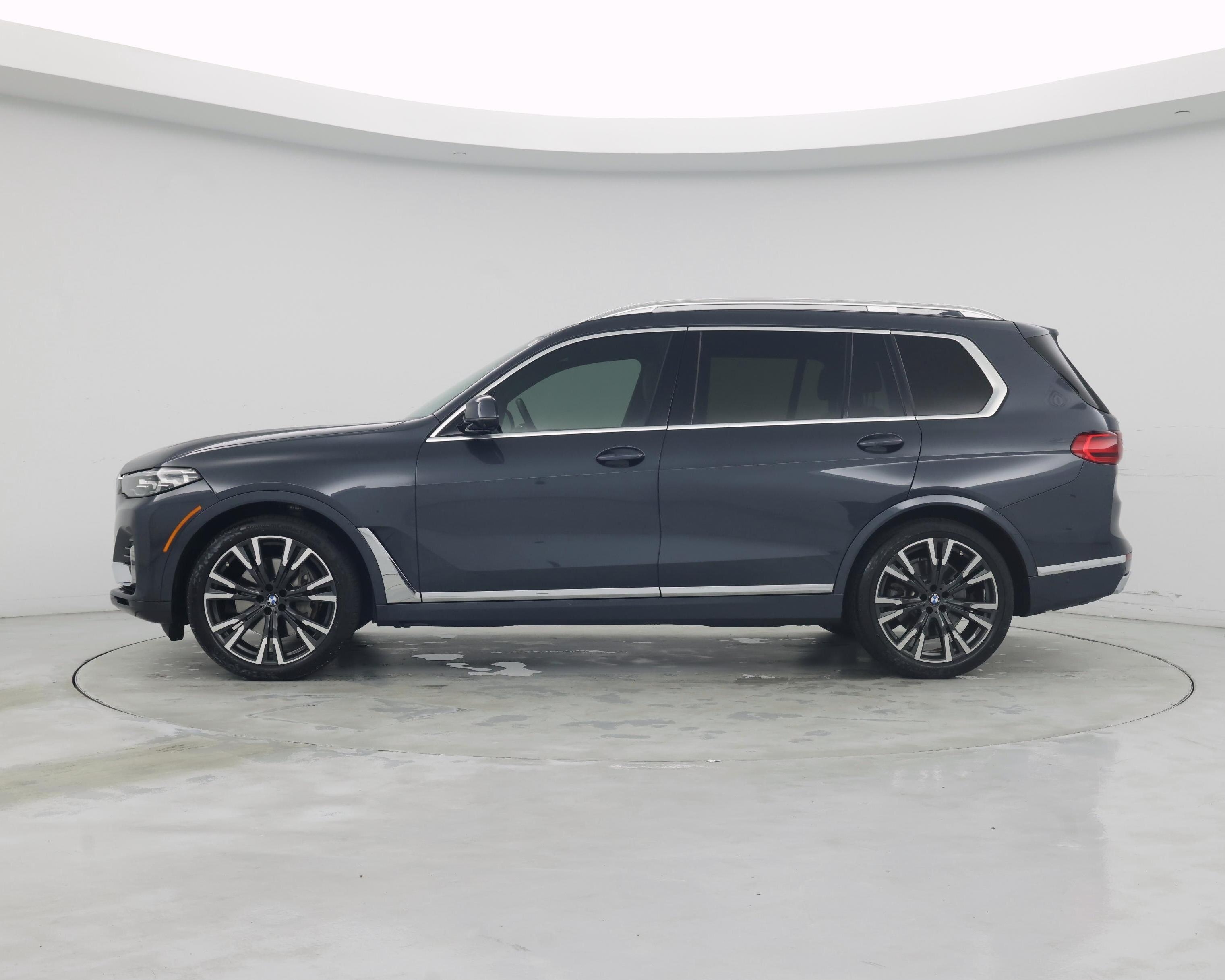 Thumbnail: 2021 BMW X7 - 3